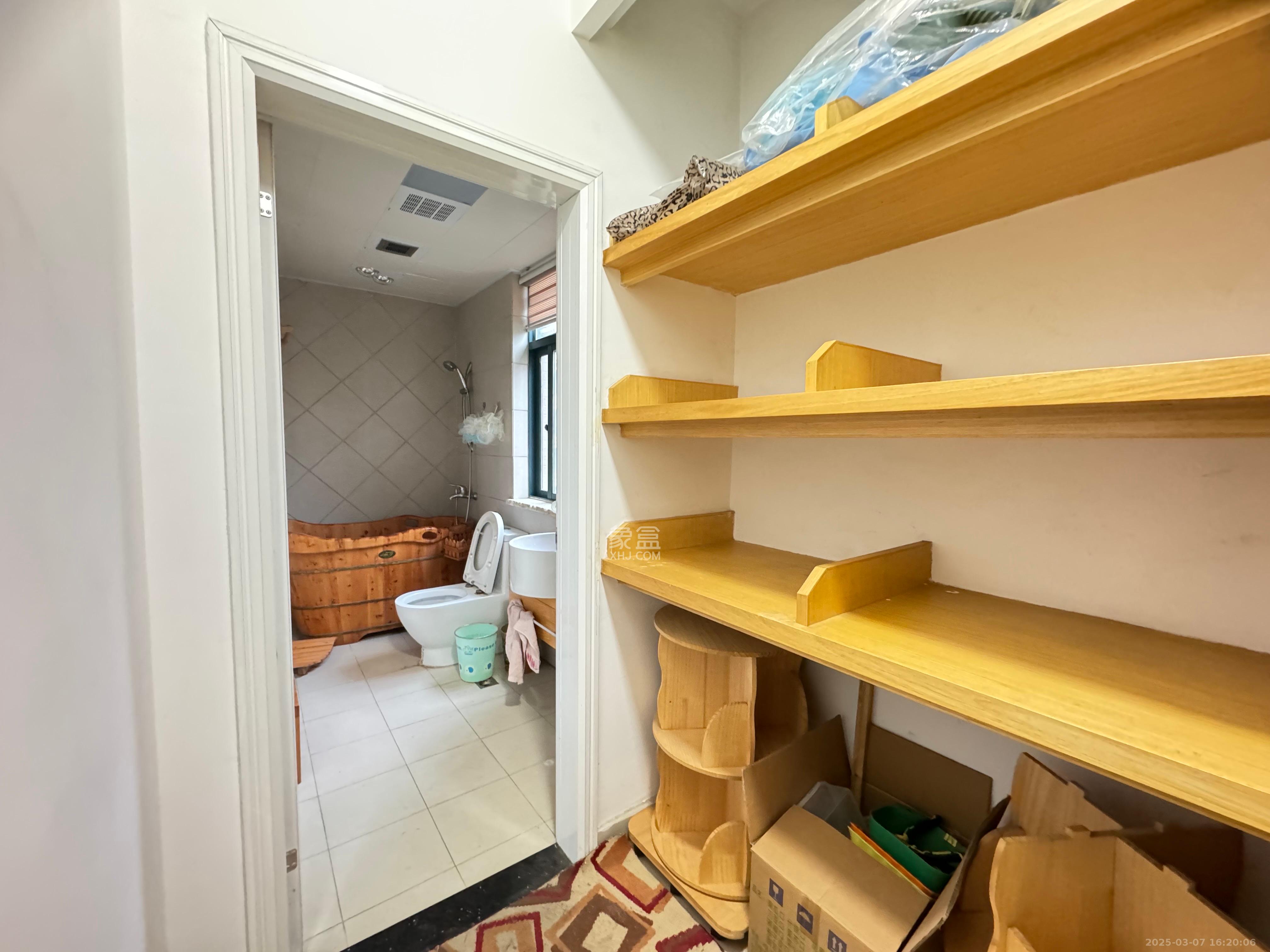 中江国际花城 4室2厅2卫 3700.0元/月 中江国际花城 4室2厅2卫 3700.0元/月室内图