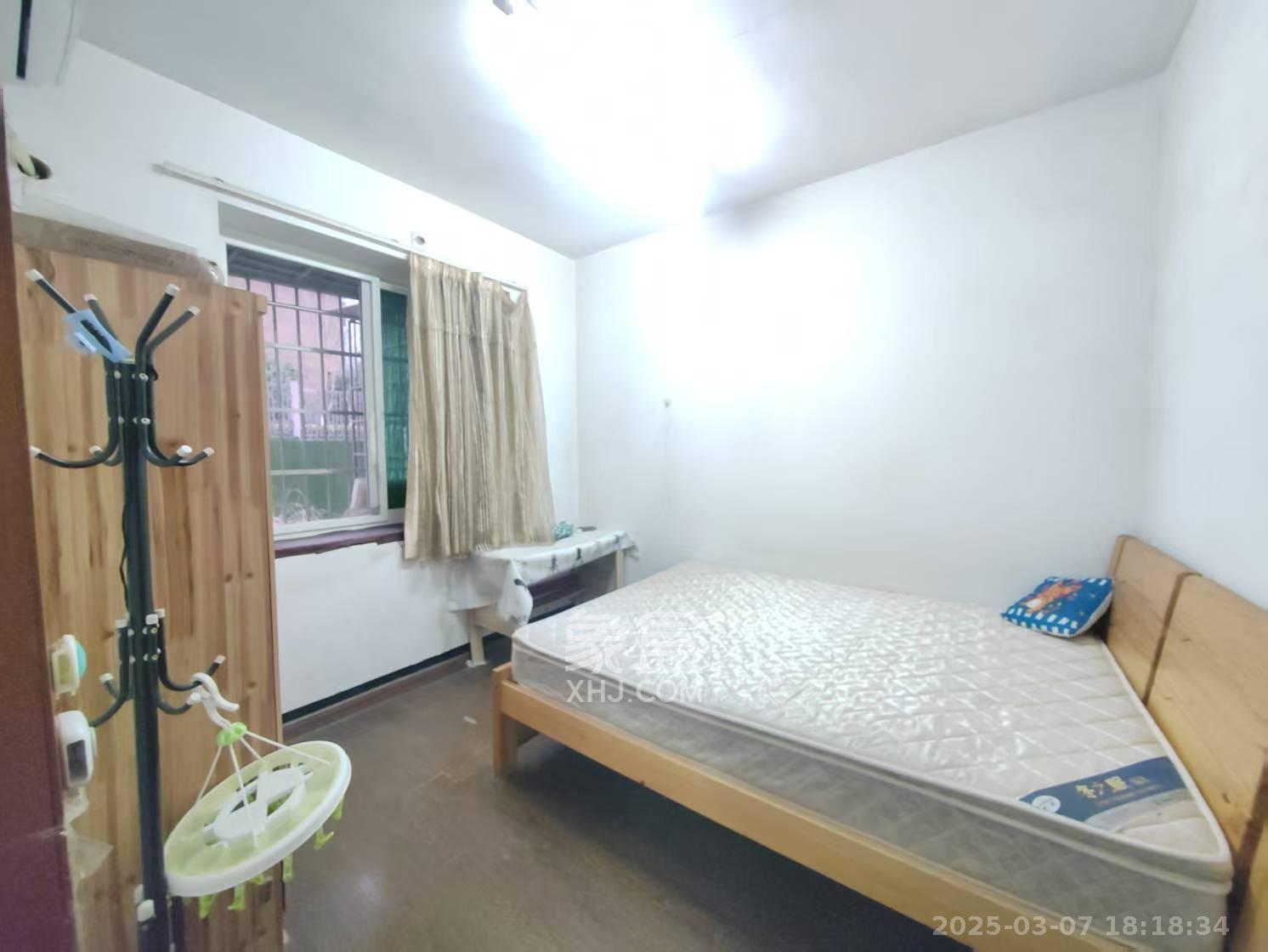 建工宿舍  2室1厅1卫   1300.00元/月室内图