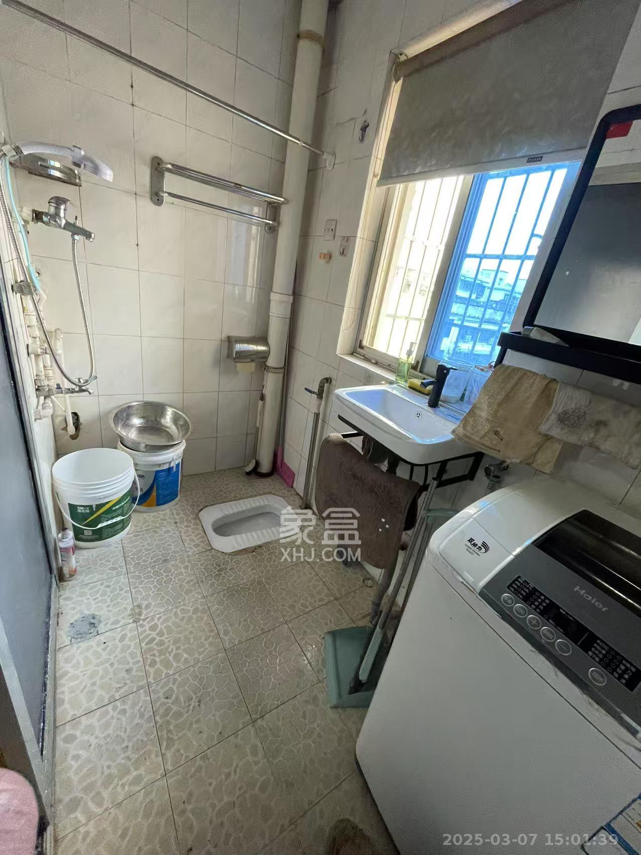 赤岗冲住宅楼（三合公寓）  3室1厅1卫   1600.00元/月室内图