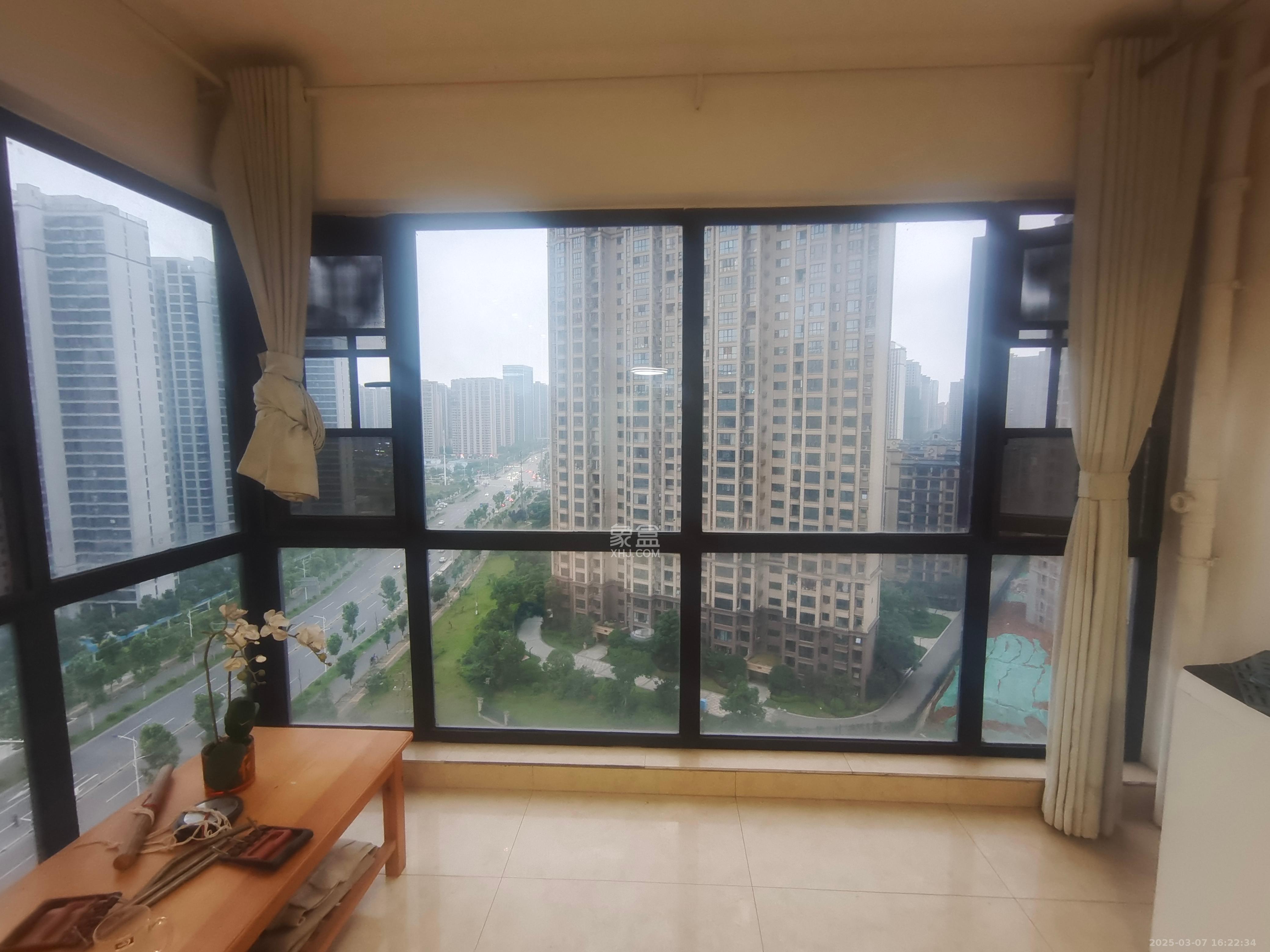 勤诚达境界城 3室2厅2卫 1800.0元/月 勤诚达境界城 3室2厅2卫 1800.0元/月室内图