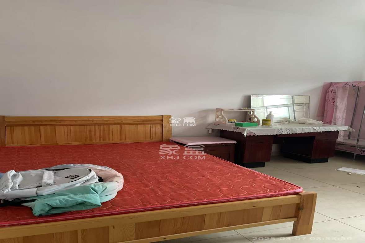 星沙一区 4室2厅1卫 1200.0元/月 星沙一区 4室2厅1卫 1200.0元/月室内图