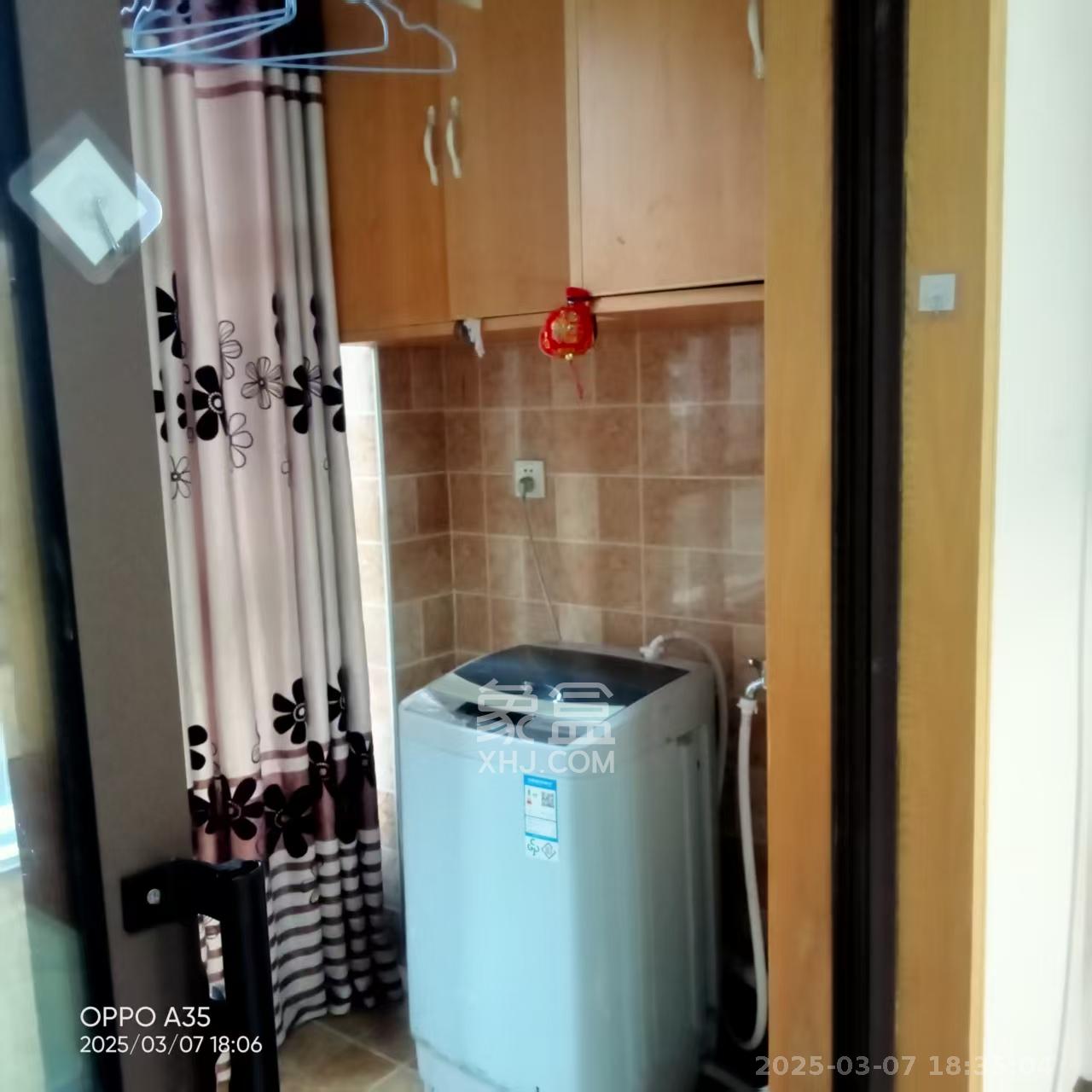 水岸世景  2室1厅1卫   1600.00元/月室内图