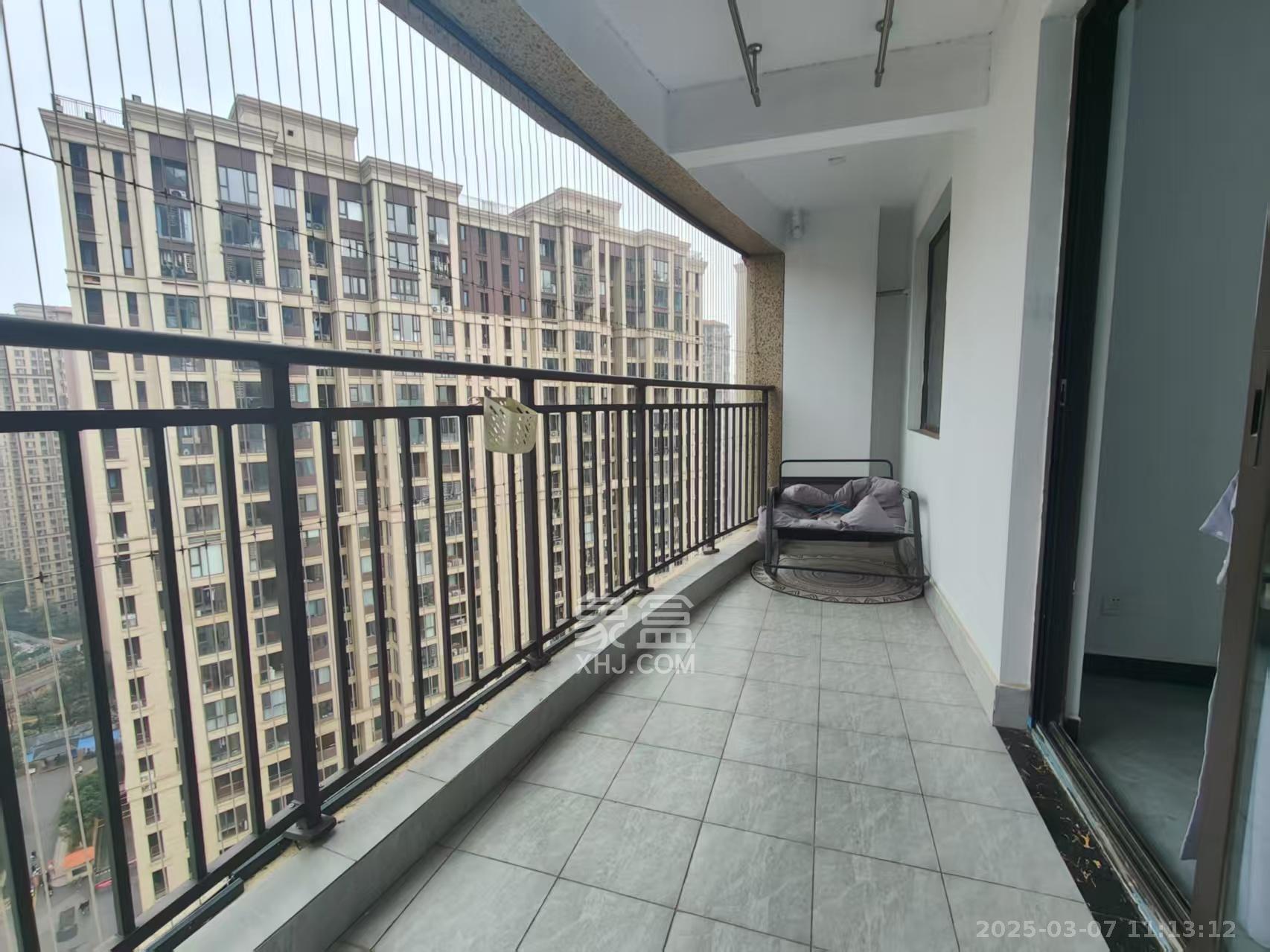 融创融公馆(融创臻苑)  3室2厅2卫    2500.0元/月 融创融公馆(融创臻苑)  3室2厅2卫    2500.0元/月室内图