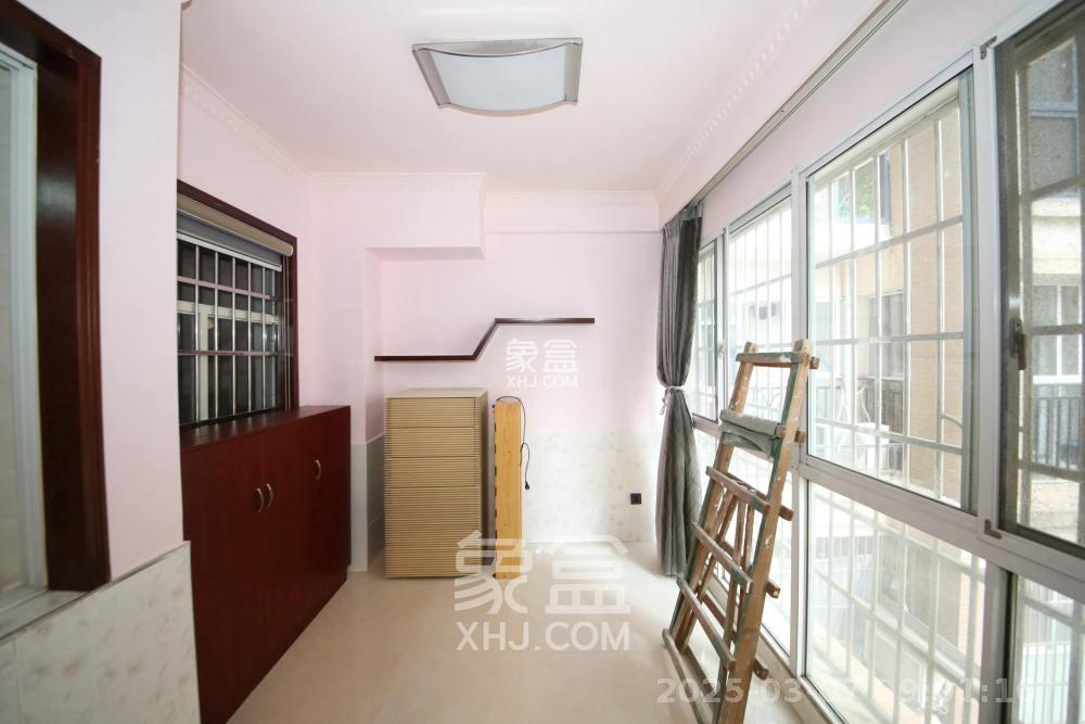 上河国际C区  2室1厅1卫   2600.00元/月室内图
