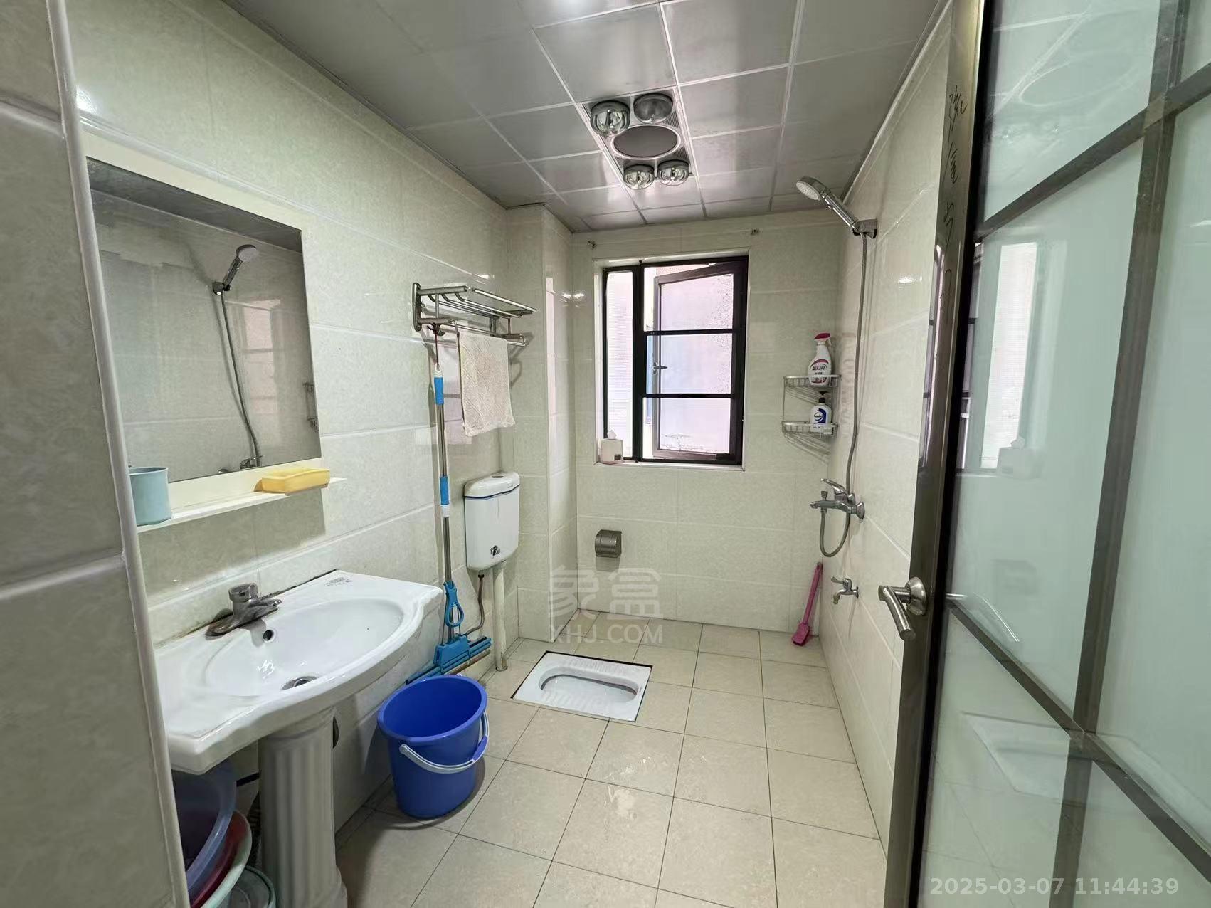 流金岁月-华晨国际 2室1厅1卫 1800.0元/月 流金岁月-华晨国际 2室1厅1卫 1800.0元/月室内图