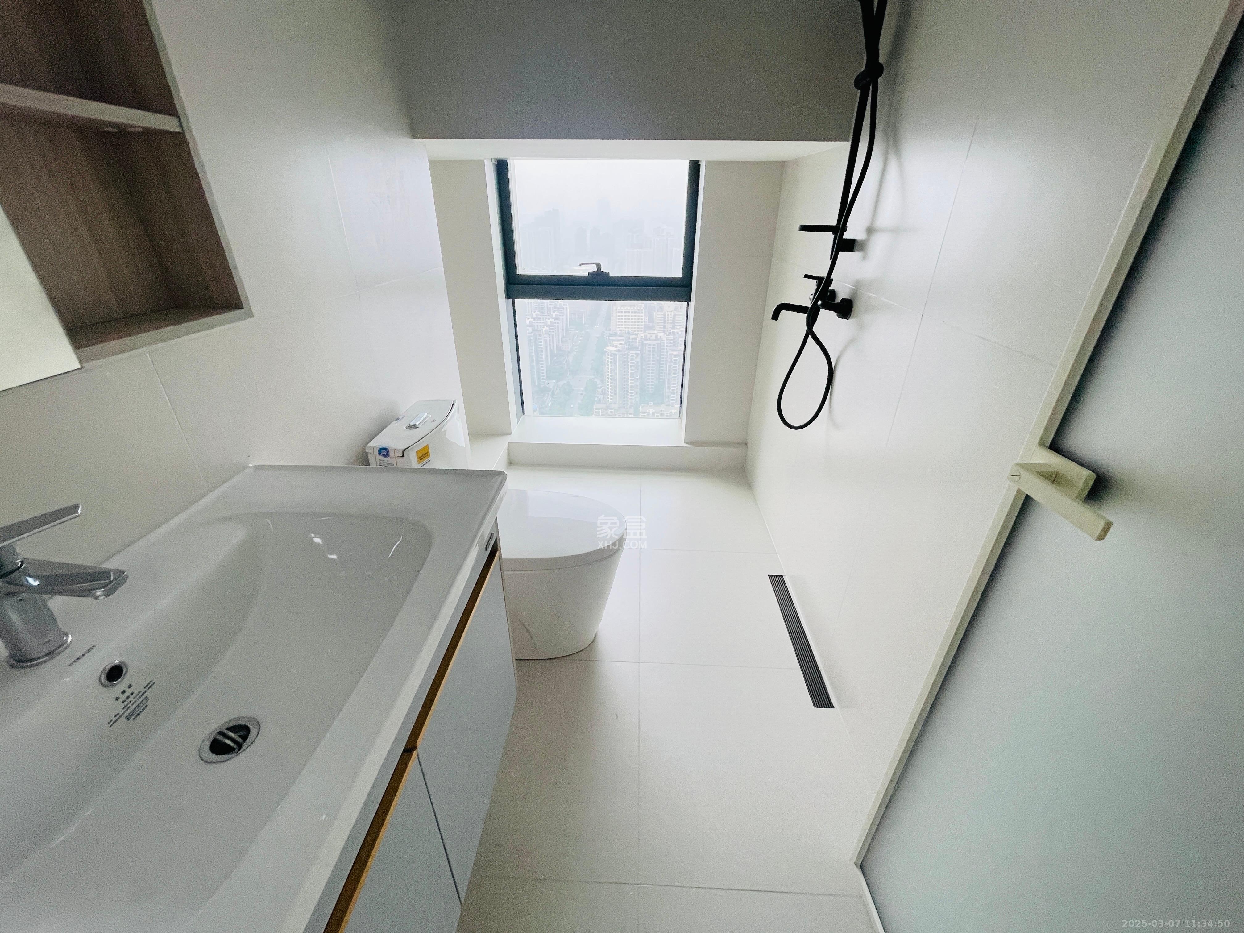 恒大珺悦府 3室1厅2卫 3600.0元/月 恒大珺悦府 3室1厅2卫 3600.0元/月室内图