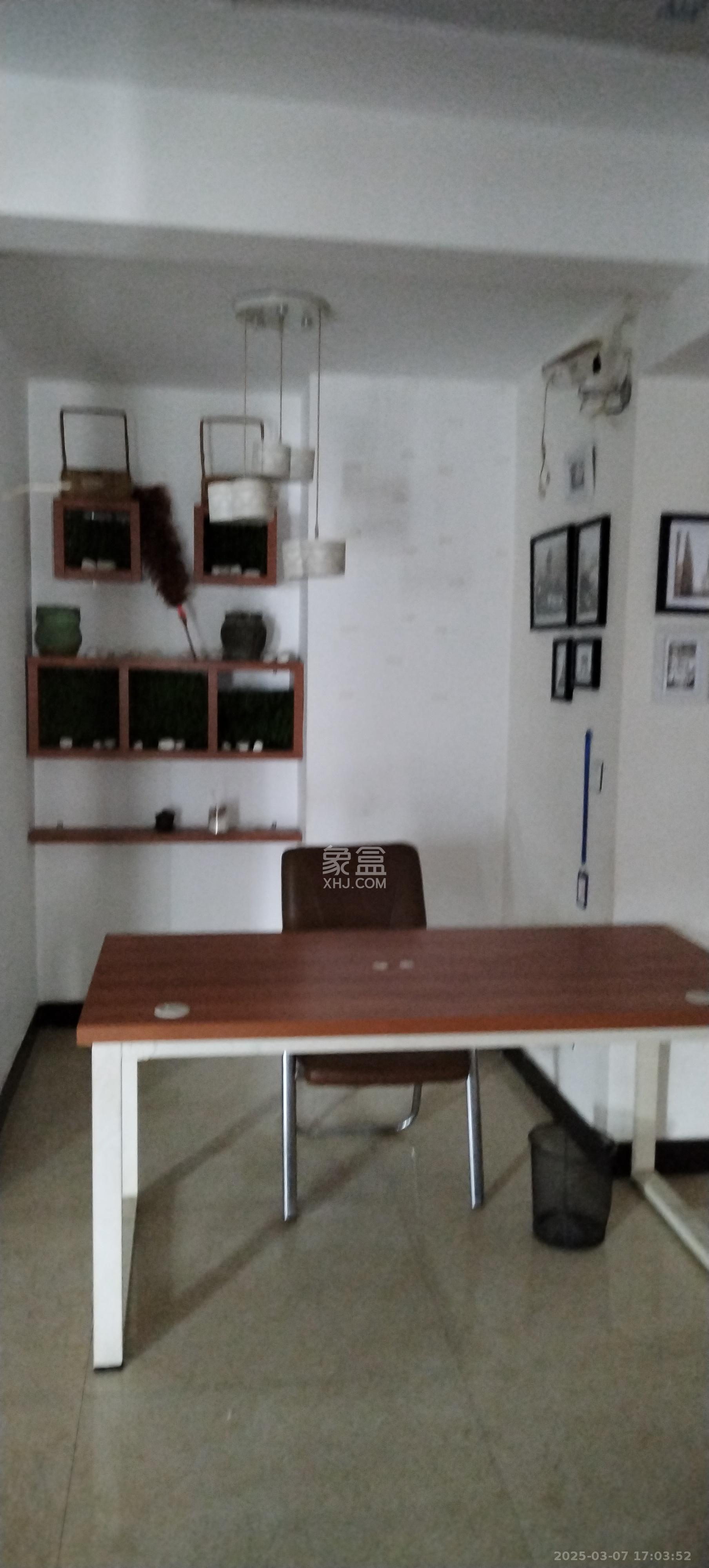 德思勤城市广场(宝格丽公寓) 4室2厅1卫 4800.0元/月 德思勤城市广场(宝格丽公寓) 4室2厅1卫 4800.0元/月室内图