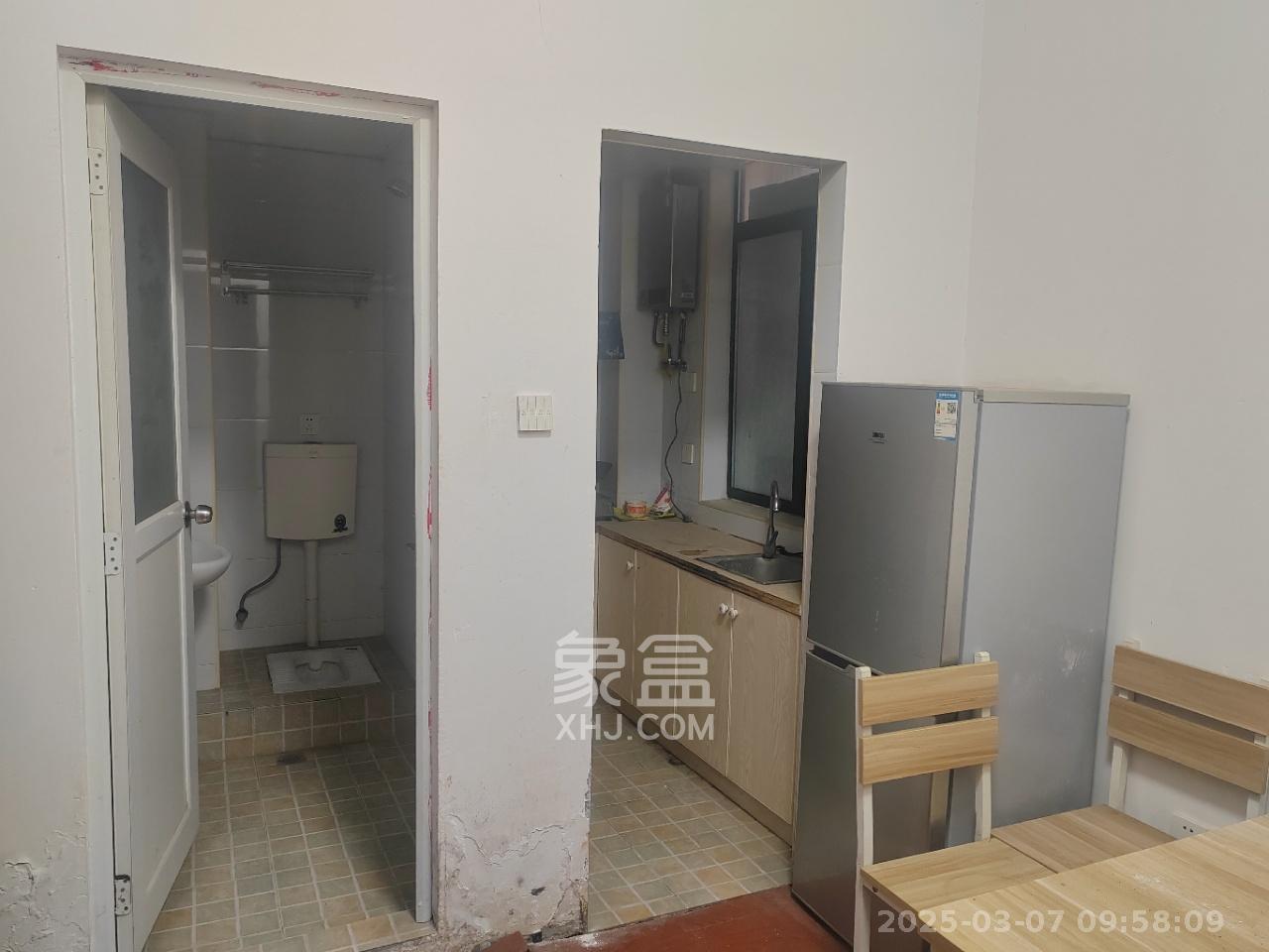 枫华府第  1室2厅1卫    1200.0元/月 枫华府第  1室2厅1卫    1200.0元/月室内图