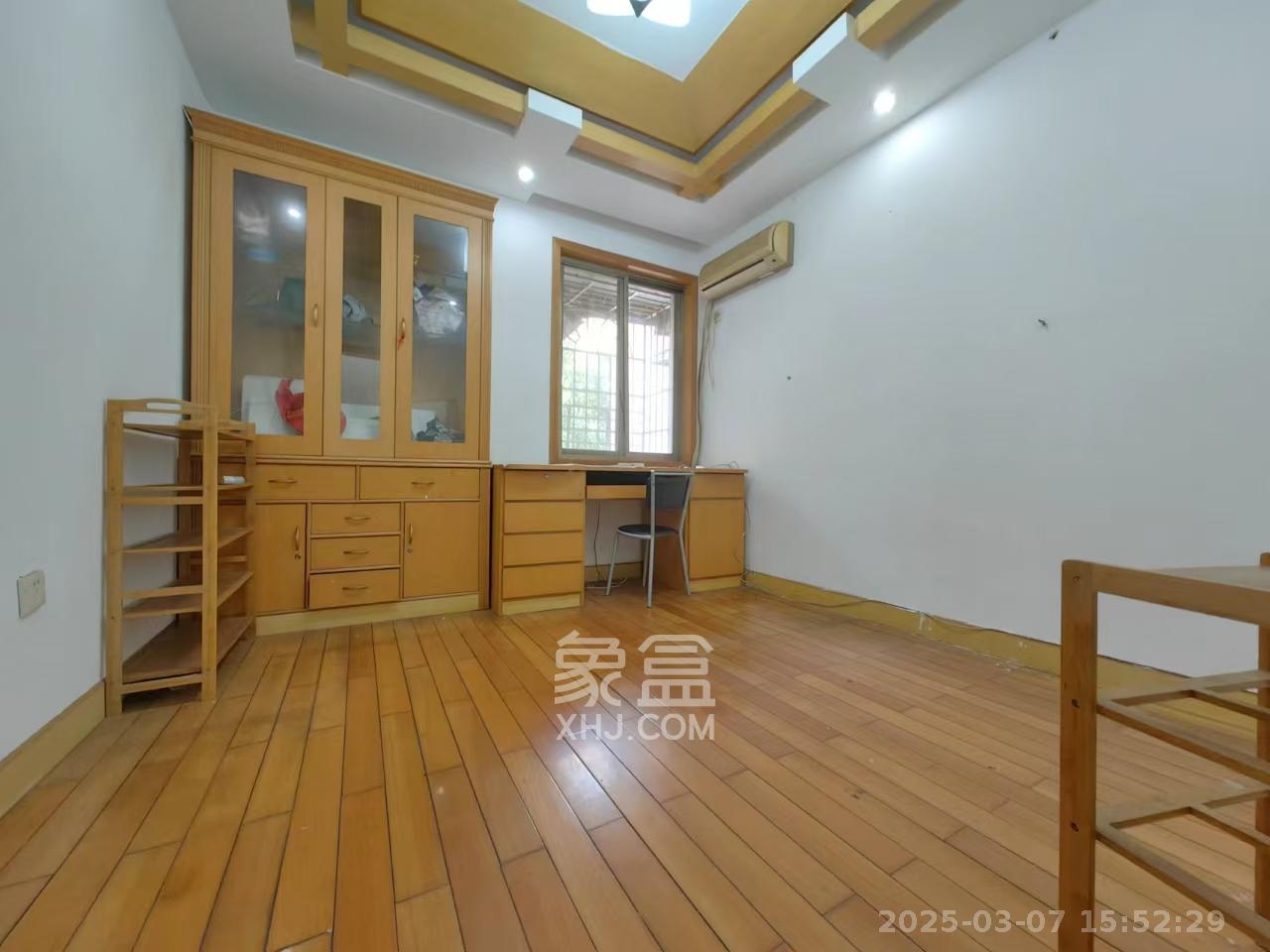 省水院宿舍  3室2厅1卫   2400.00元/月室内图