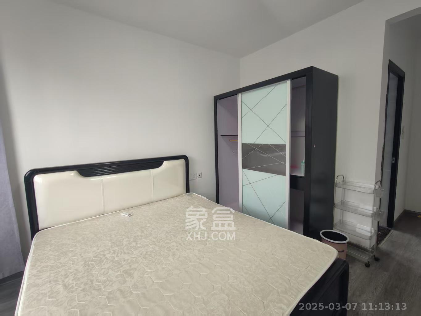 融创融公馆(融创臻苑)  3室2厅2卫    2500.0元/月 融创融公馆(融创臻苑)  3室2厅2卫    2500.0元/月室内图