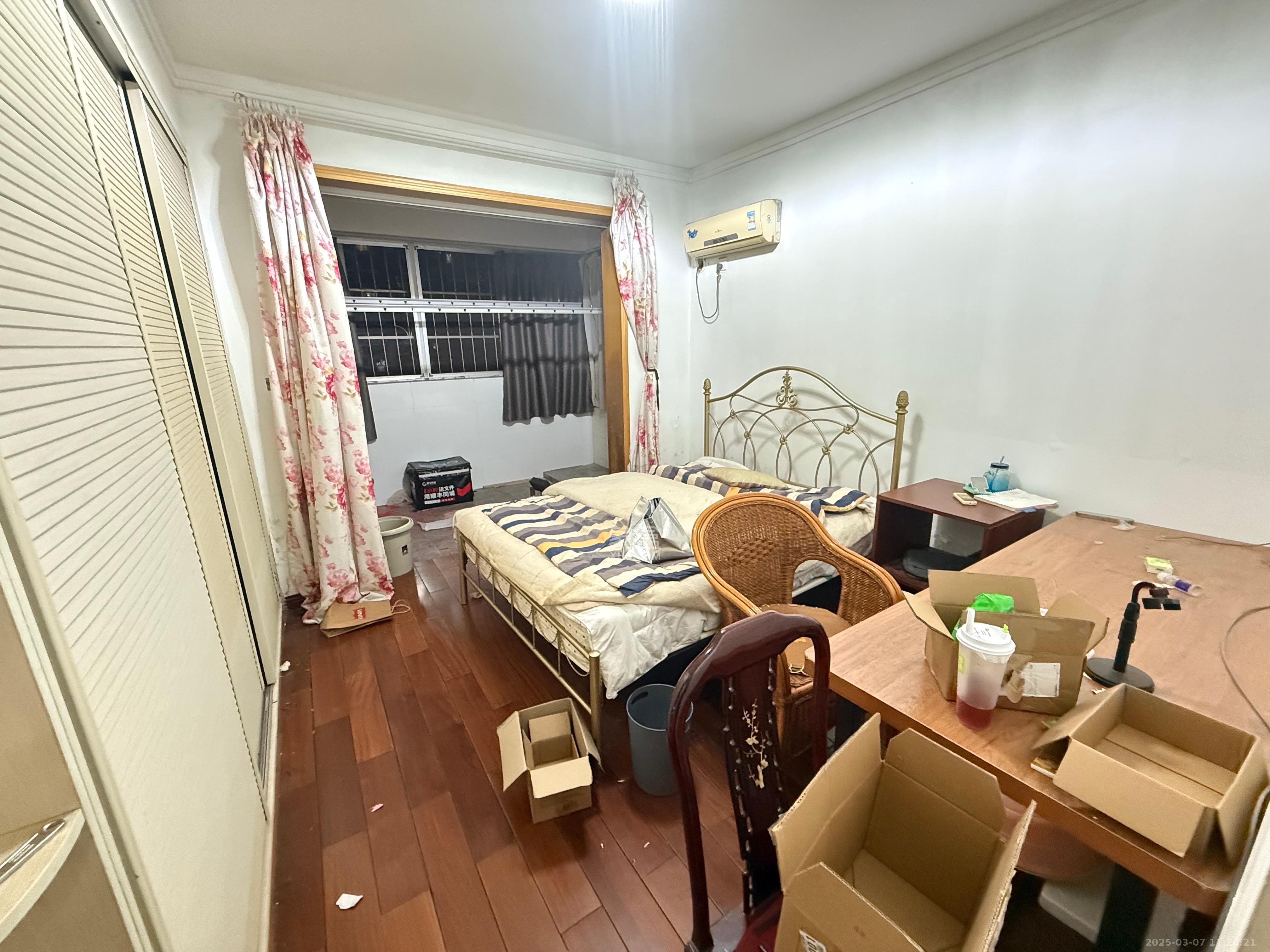 农广校单位宿舍  1室2厅2卫   2800.00元/月室内图