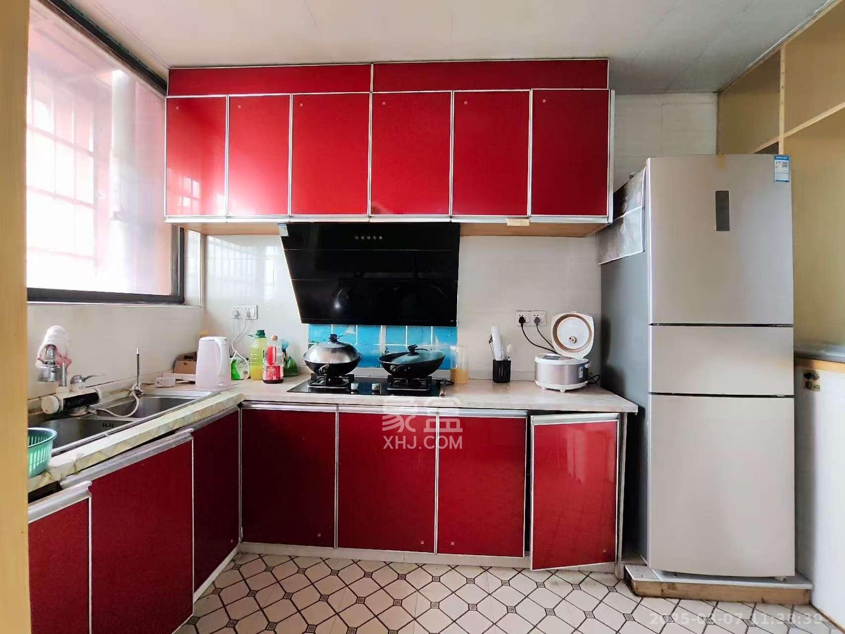 浩龙音乐界 3室2厅2卫 2000.0元/月 浩龙音乐界 3室2厅2卫 2000.0元/月室内图