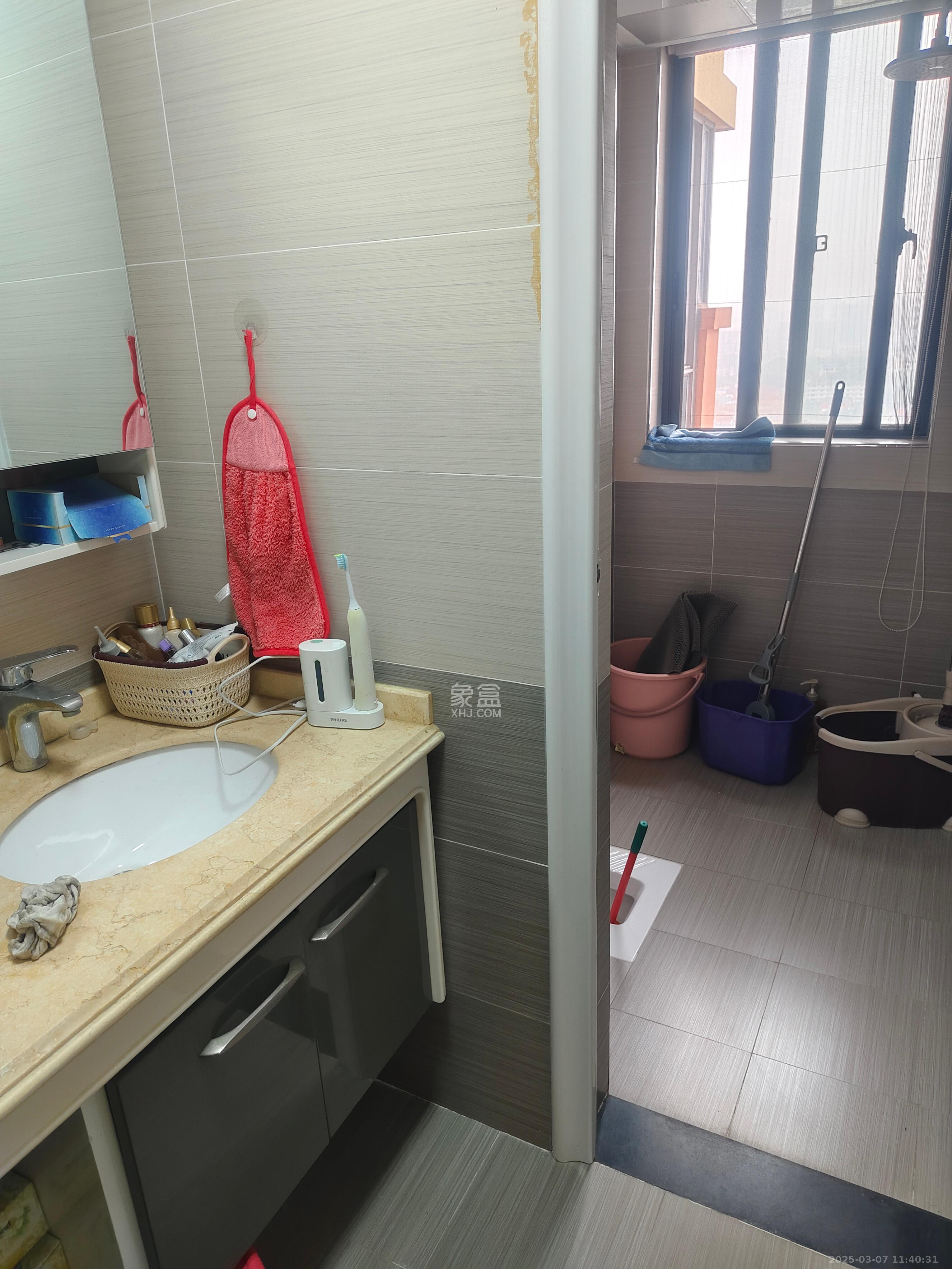 上海城小区  3室2厅2卫    2600.0元/月室内图