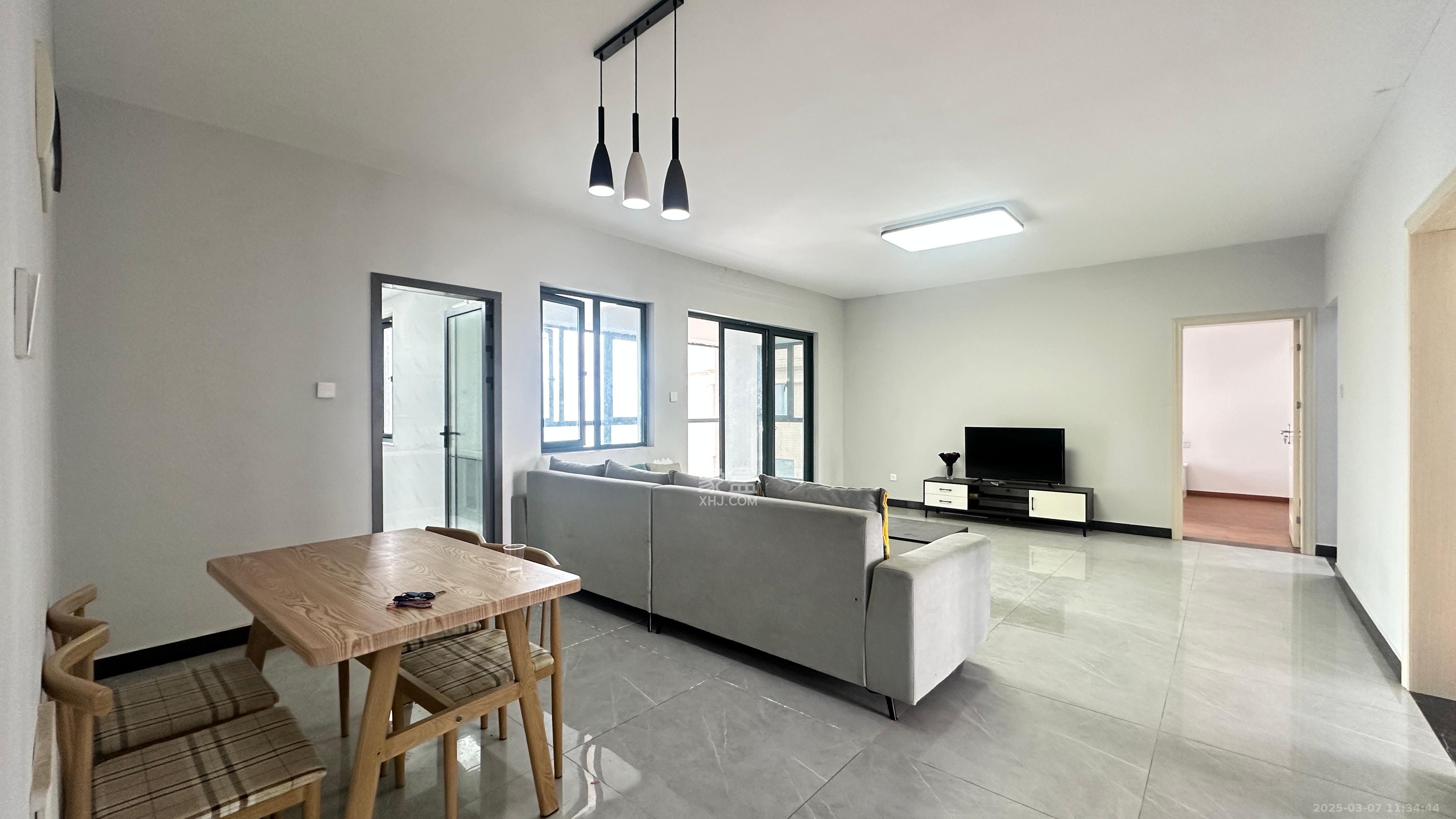 金富星悦汇 4室2厅2卫 1800.0元/月 金富星悦汇 4室2厅2卫 1800.0元/月室内图