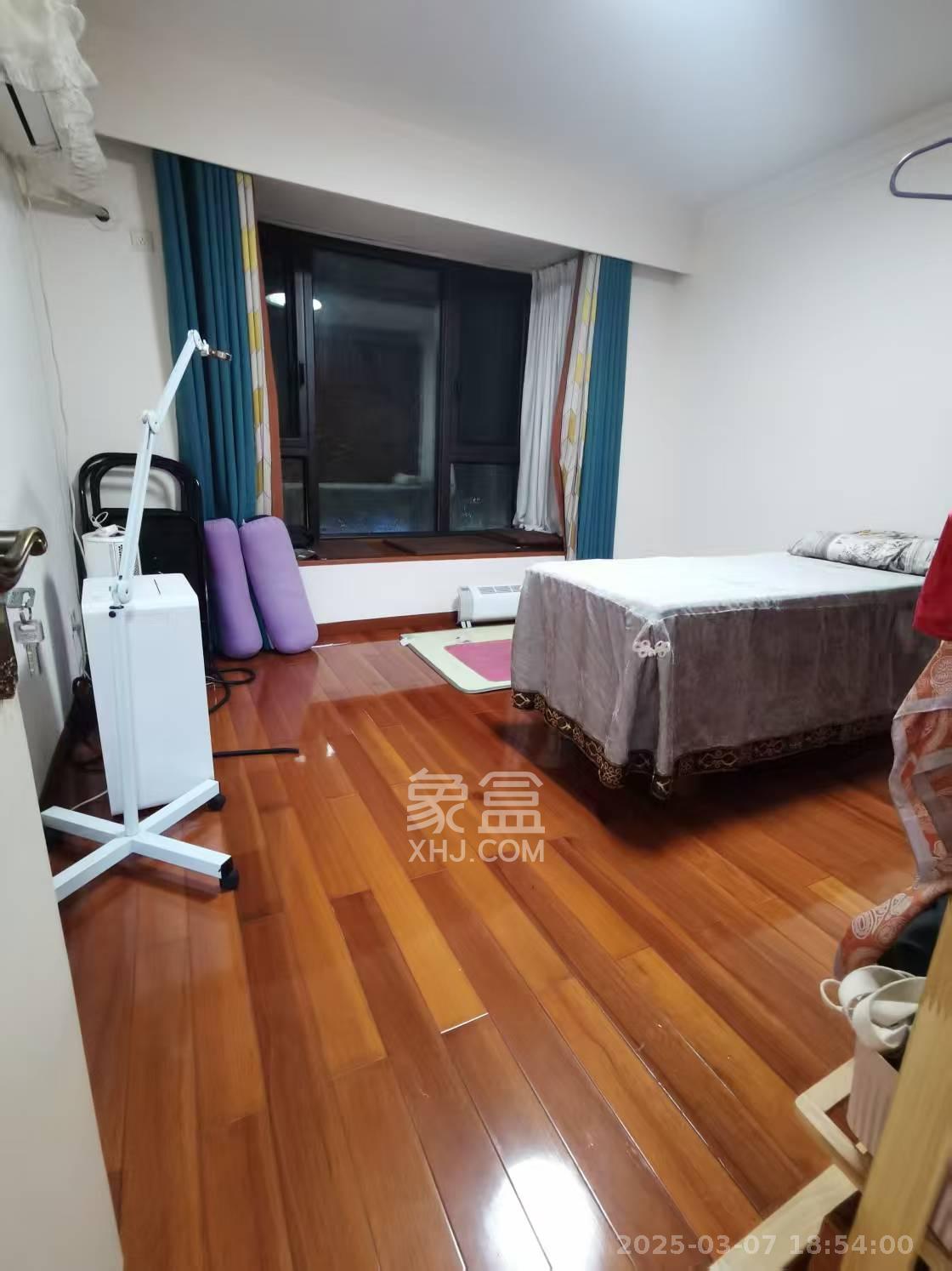 新星小区 3室2厅1卫 2400.0元/月 新星小区 3室2厅1卫 2400.0元/月室内图