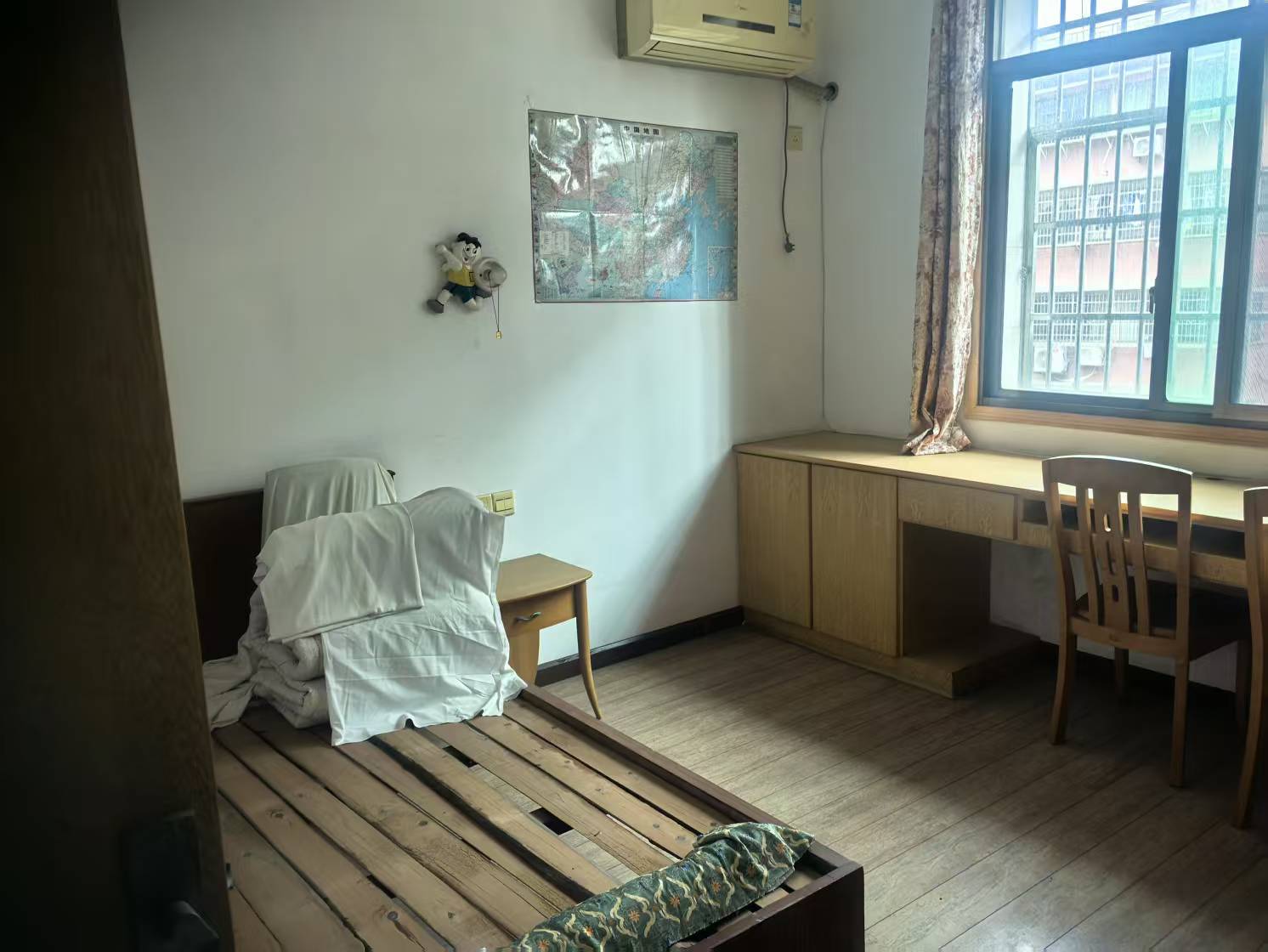 园林苑 3室2厅2卫 2100.0元/月 园林苑 3室2厅2卫 2100.0元/月室内图