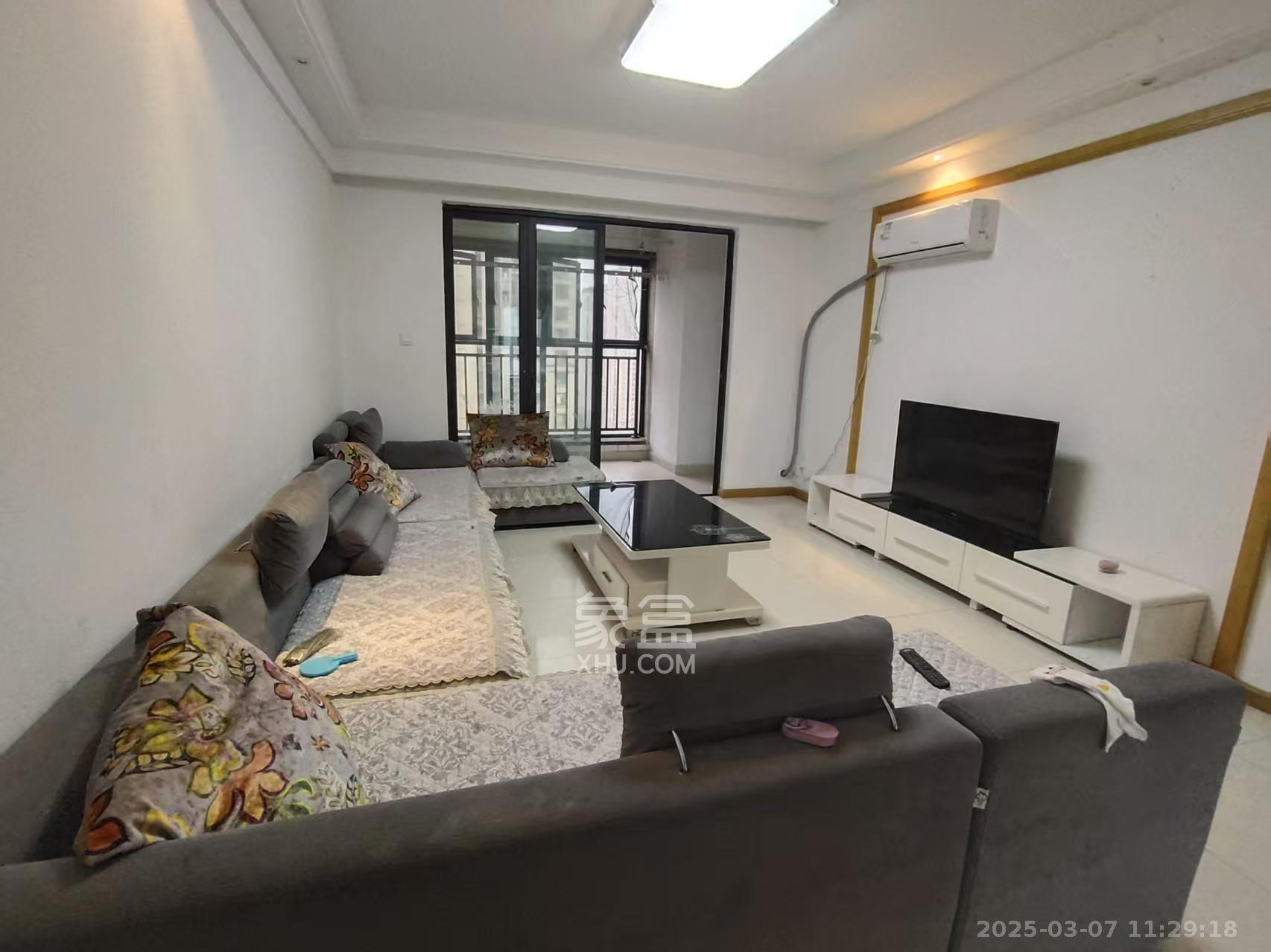 中海国际四期 3室2厅2卫 2200.0元/月 中海国际四期 3室2厅2卫 2200.0元/月室内图