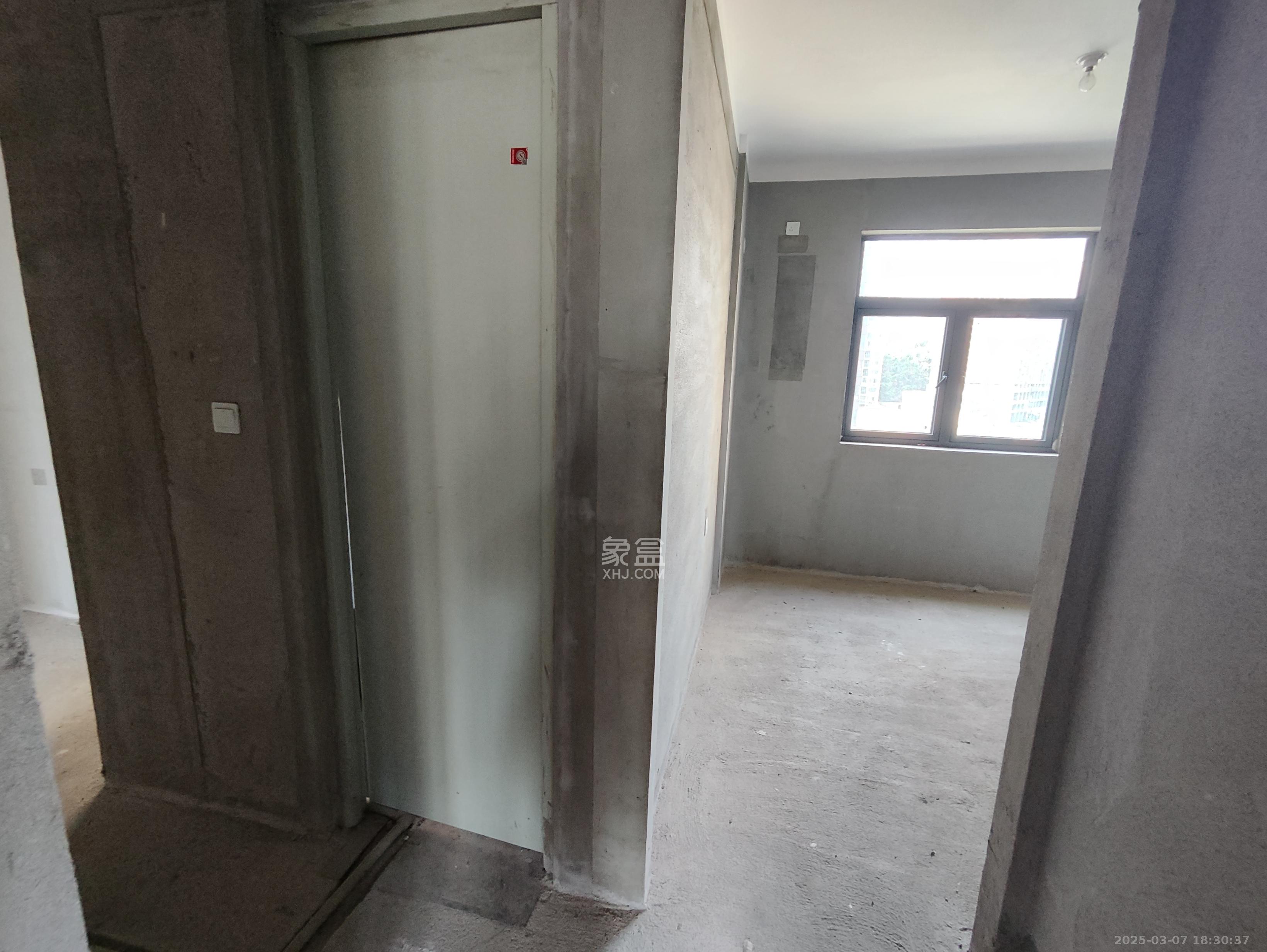中建钰和城  4室2厅2卫   1800.00元/月室内图