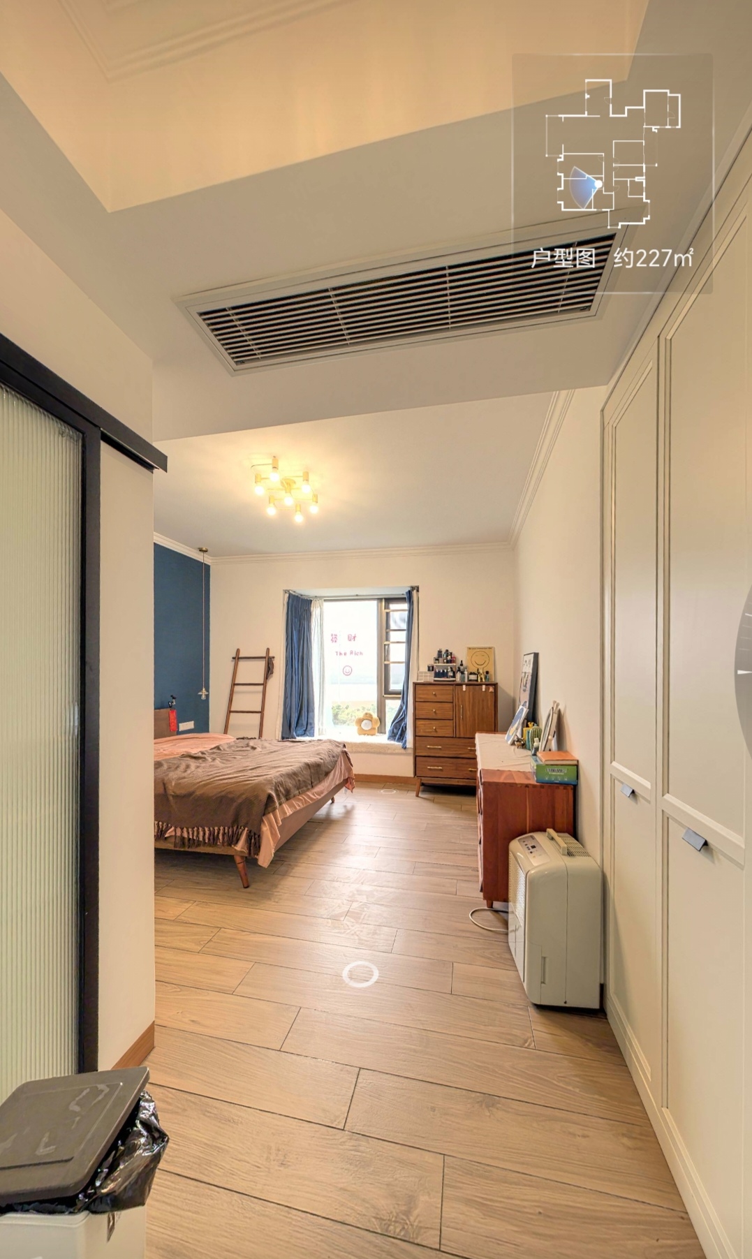 天鹅湾  4室2厅3卫    515.0万 天鹅湾  4室2厅3卫    515.0万客厅