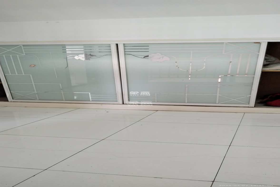 红星农博住宅小区(佳英农博小区) 4室2厅2卫 2400.0元/月 红星农博住宅小区(佳英农博小区) 4室2厅2卫 2400.0元/月室内图