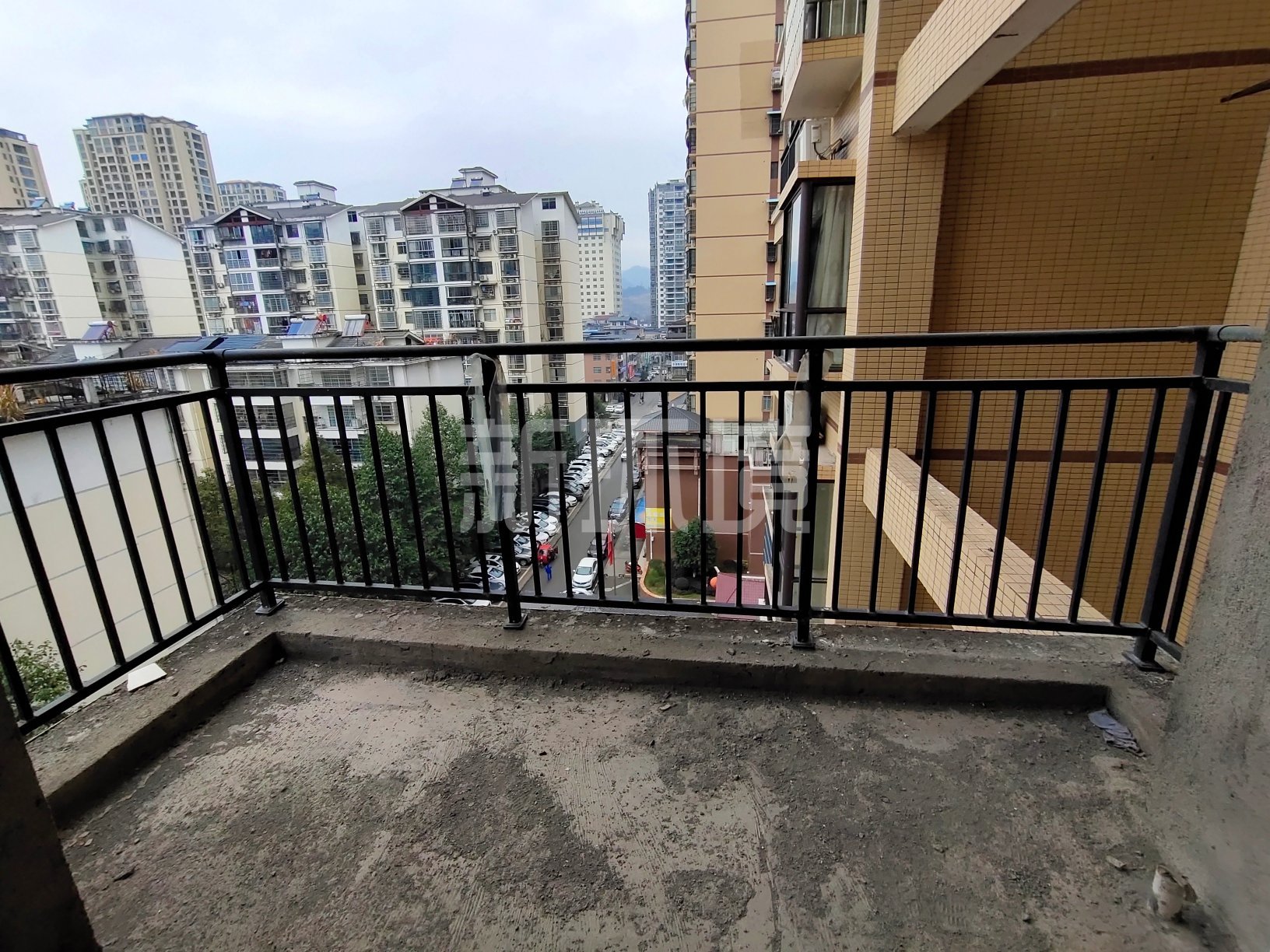 大庸王府 3室2厅1卫 58.8万 大庸王府 3室2厅1卫 58.8万客厅