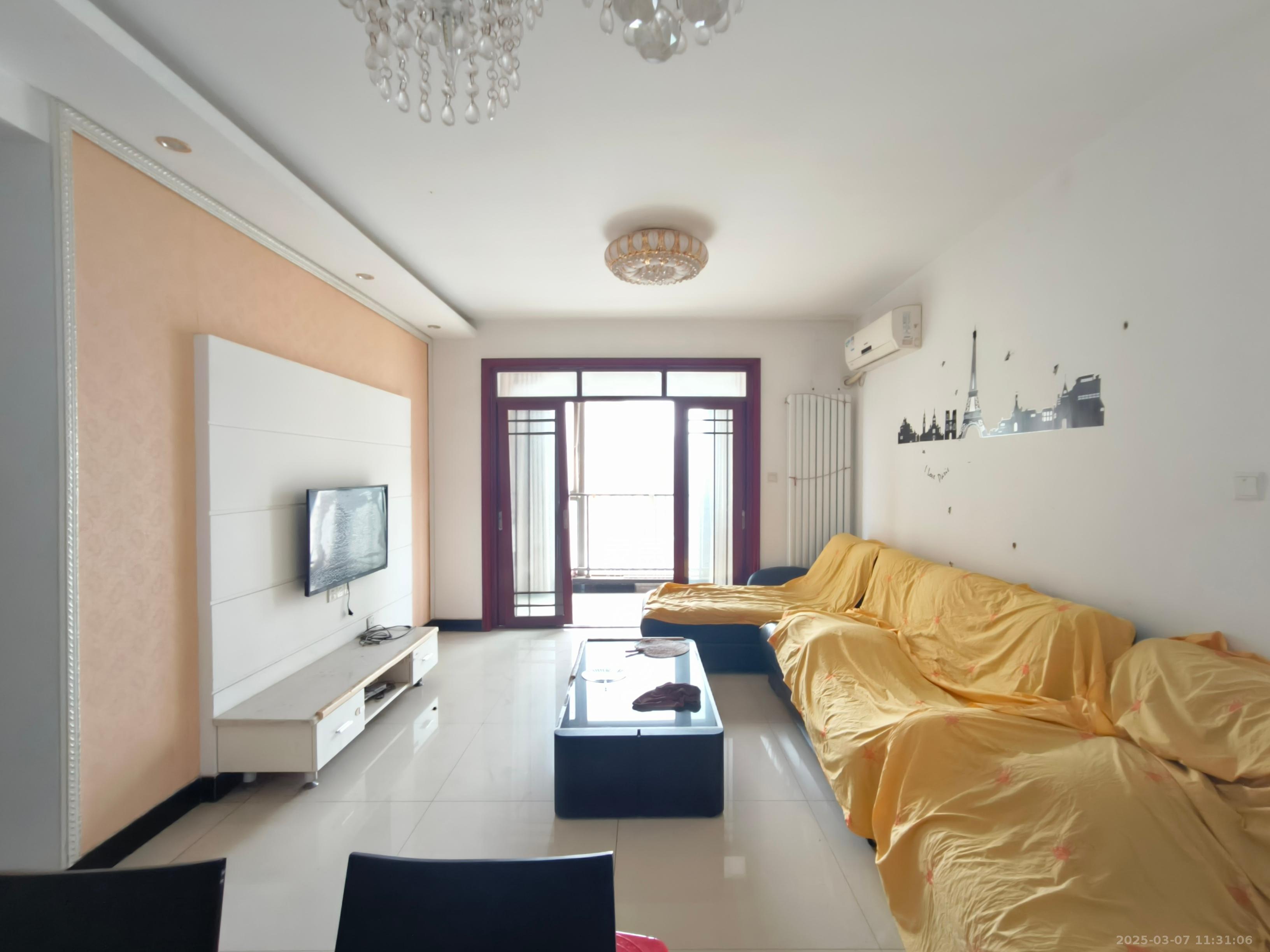 怡海星城 3室2厅1卫 2400.0元/月 怡海星城 3室2厅1卫 2400.0元/月室内图