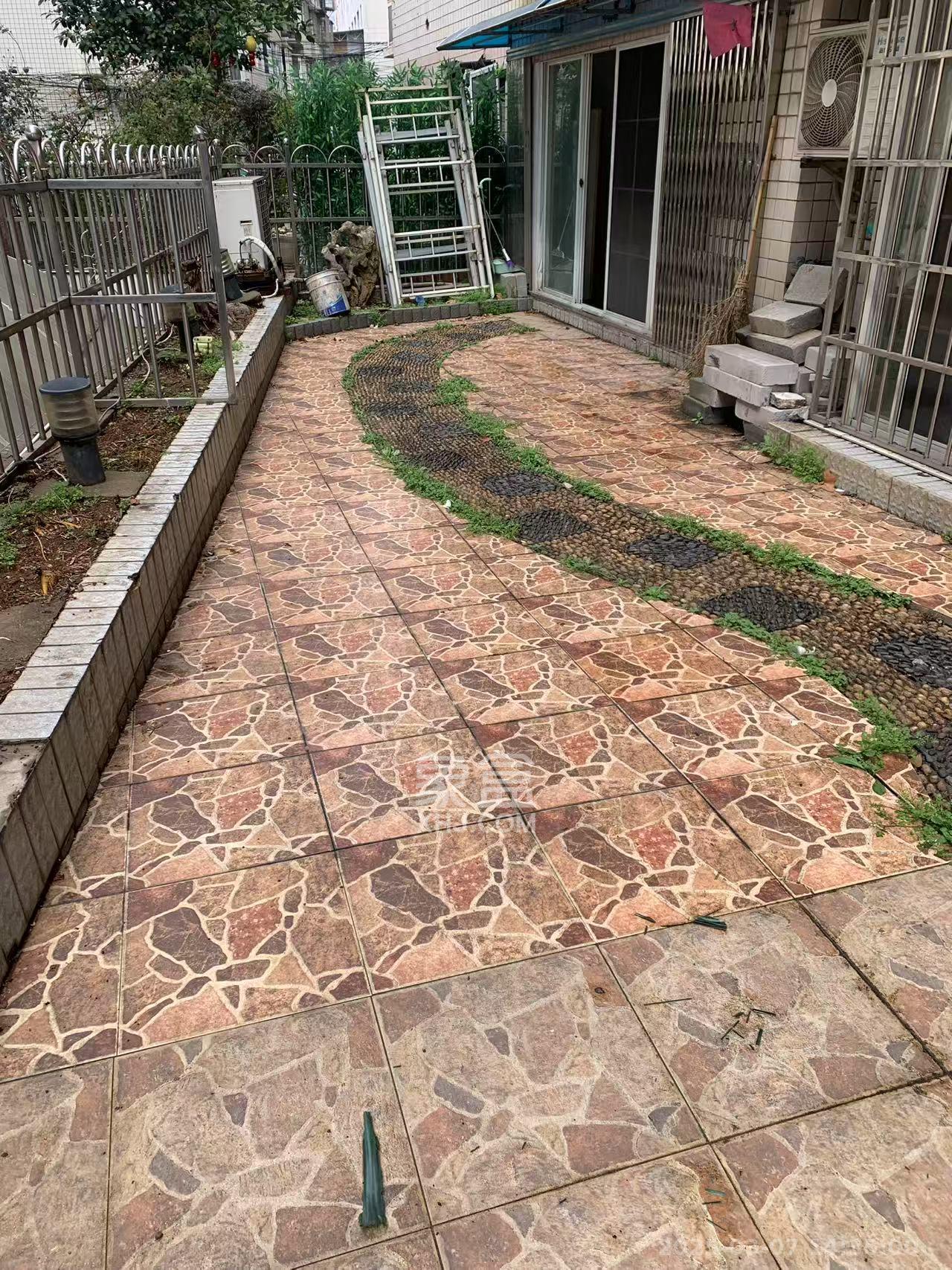 海华嘉园 5室2厅2卫 3500.0元/月 海华嘉园 5室2厅2卫 3500.0元/月室内图