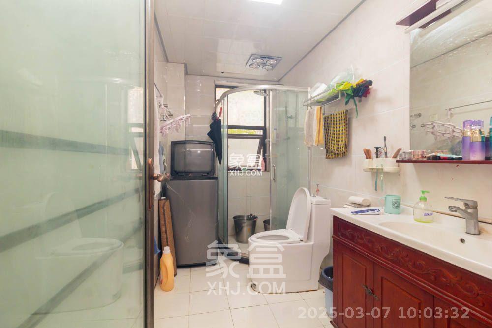 旭辉华庭 4室2厅2卫 2800.0元/月 旭辉华庭 4室2厅2卫 2800.0元/月室内图