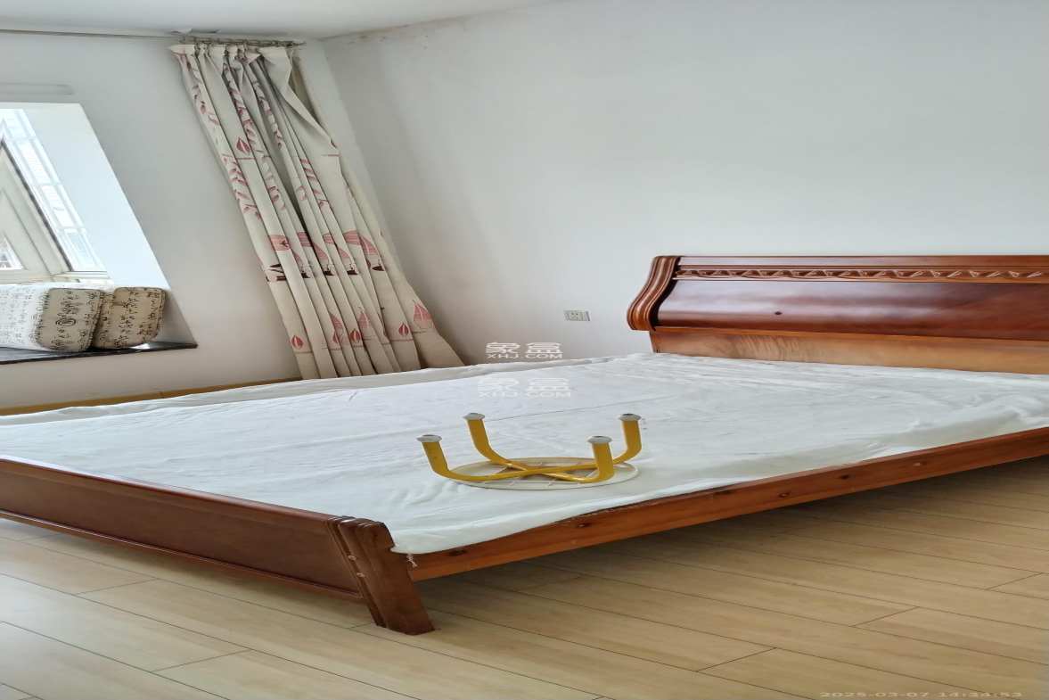 红星农博住宅小区(佳英农博小区) 4室2厅2卫 2400.0元/月 红星农博住宅小区(佳英农博小区) 4室2厅2卫 2400.0元/月室内图