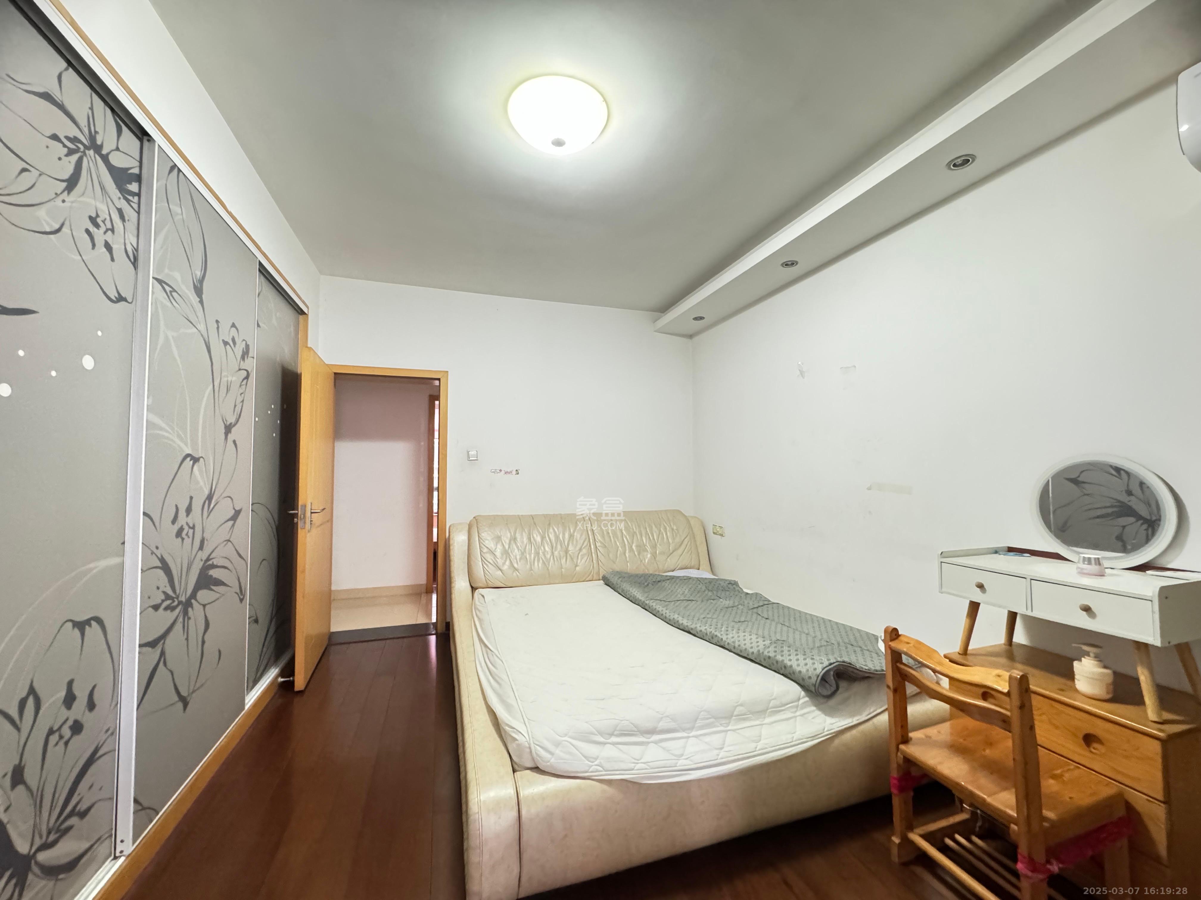 中江国际花城 4室2厅2卫 3700.0元/月 中江国际花城 4室2厅2卫 3700.0元/月室内图