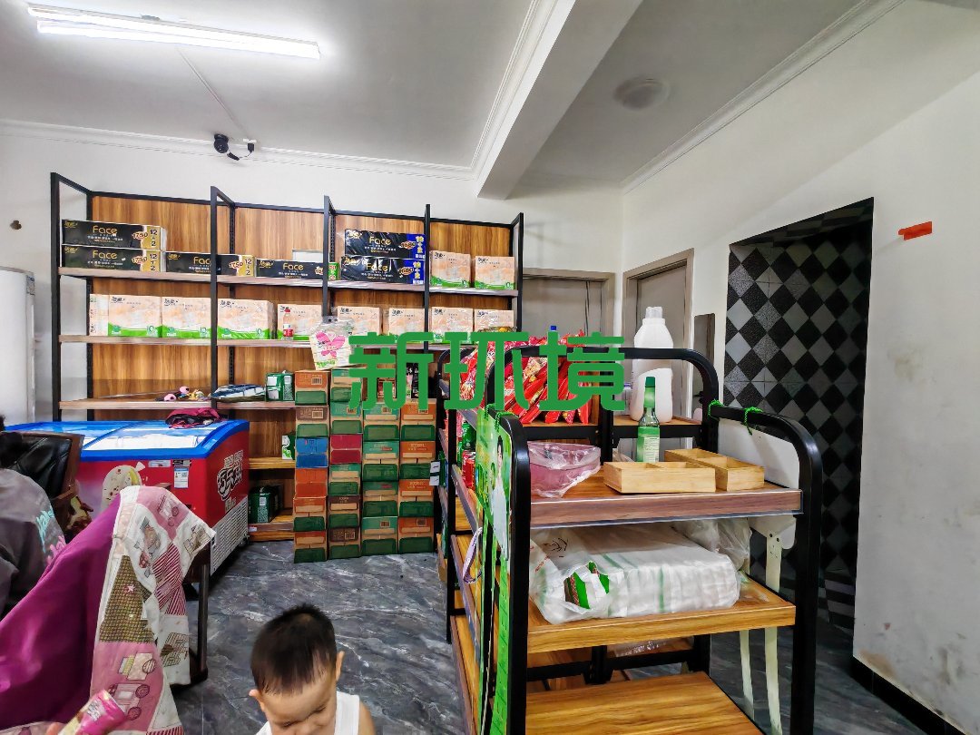 东宸江山里  3室2厅2卫   66.80万客厅