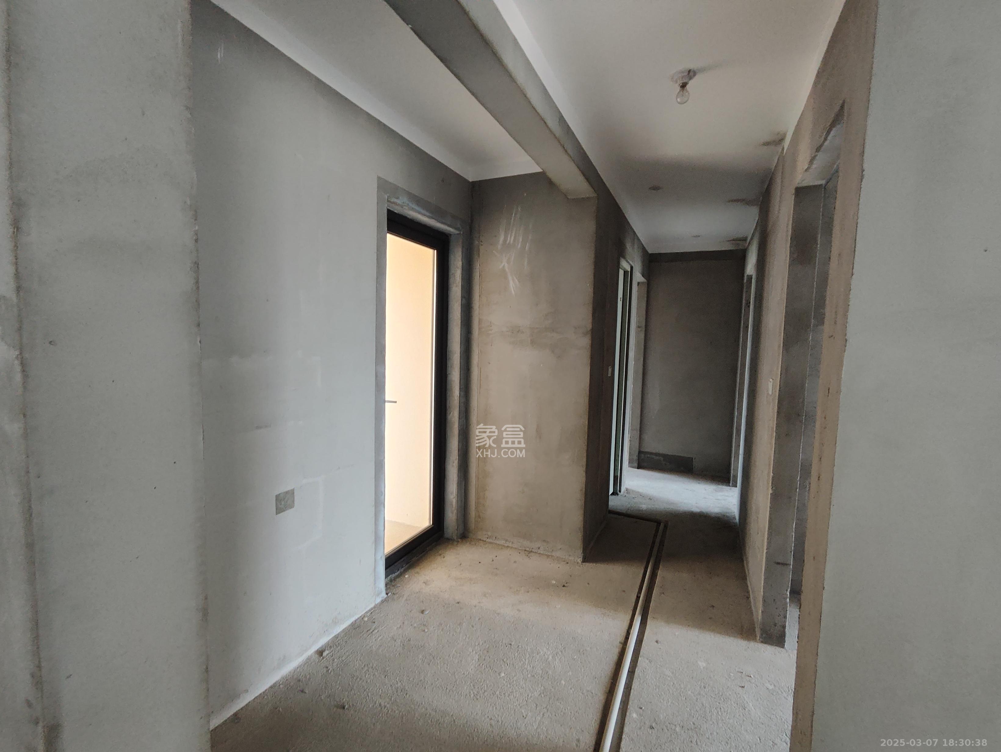 中建钰和城  4室2厅2卫   1800.00元/月室内图
