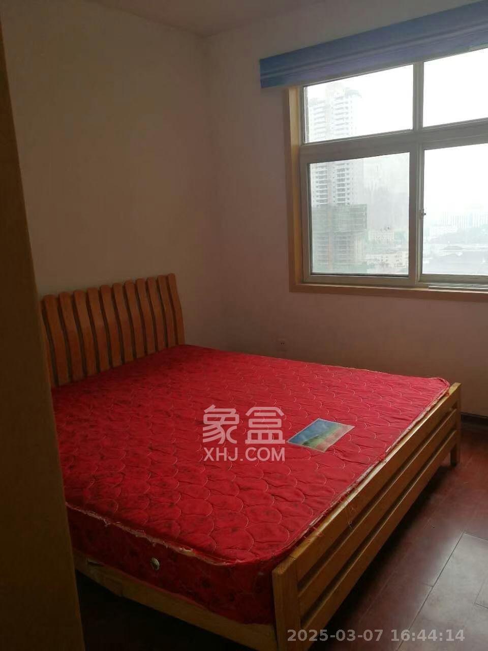 江临天下  2室2厅1卫    1900.0元/月 江临天下  2室2厅1卫    1900.0元/月室内图