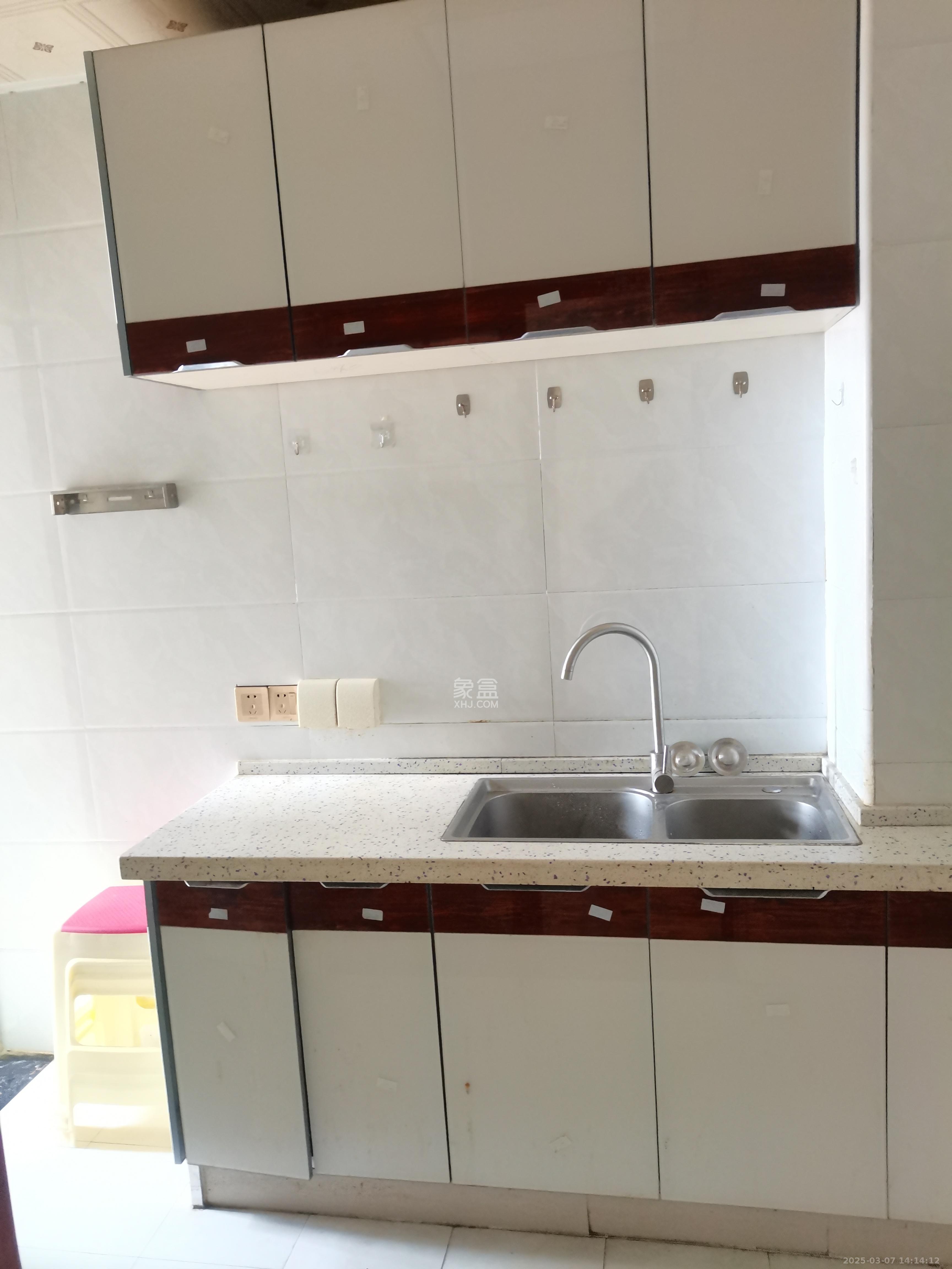 华悦城 2室1厅1卫 2000.0元/月 华悦城 2室1厅1卫 2000.0元/月室内图