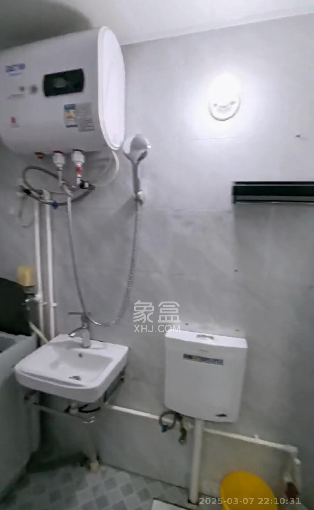 湖湾世景 1室0厅0卫 880.0元/月 湖湾世景 1室0厅0卫 880.0元/月室内图