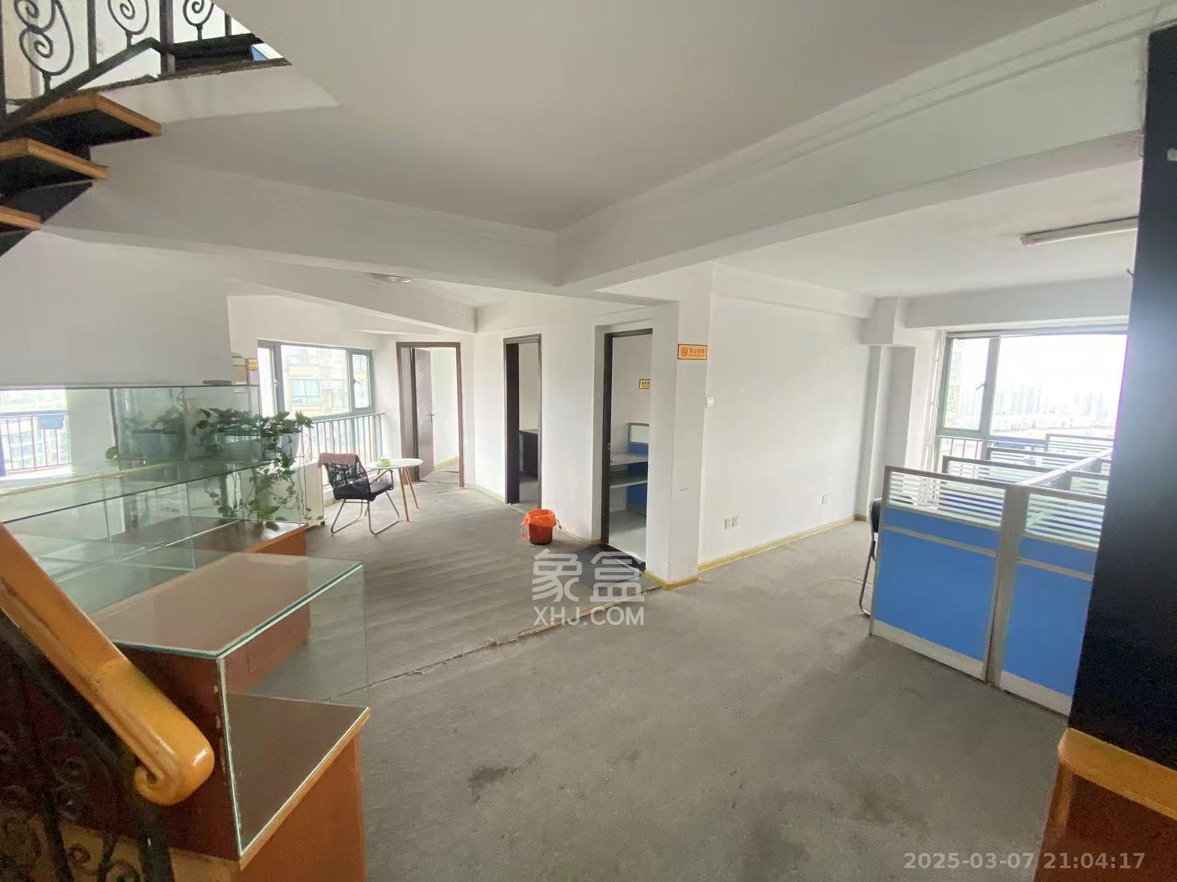 华菱蓝调国际(华菱.香墅美地)  4室2厅2卫    2000.0元/月 华菱蓝调国际(华菱.香墅美地)  4室2厅2卫    2000.0元/月