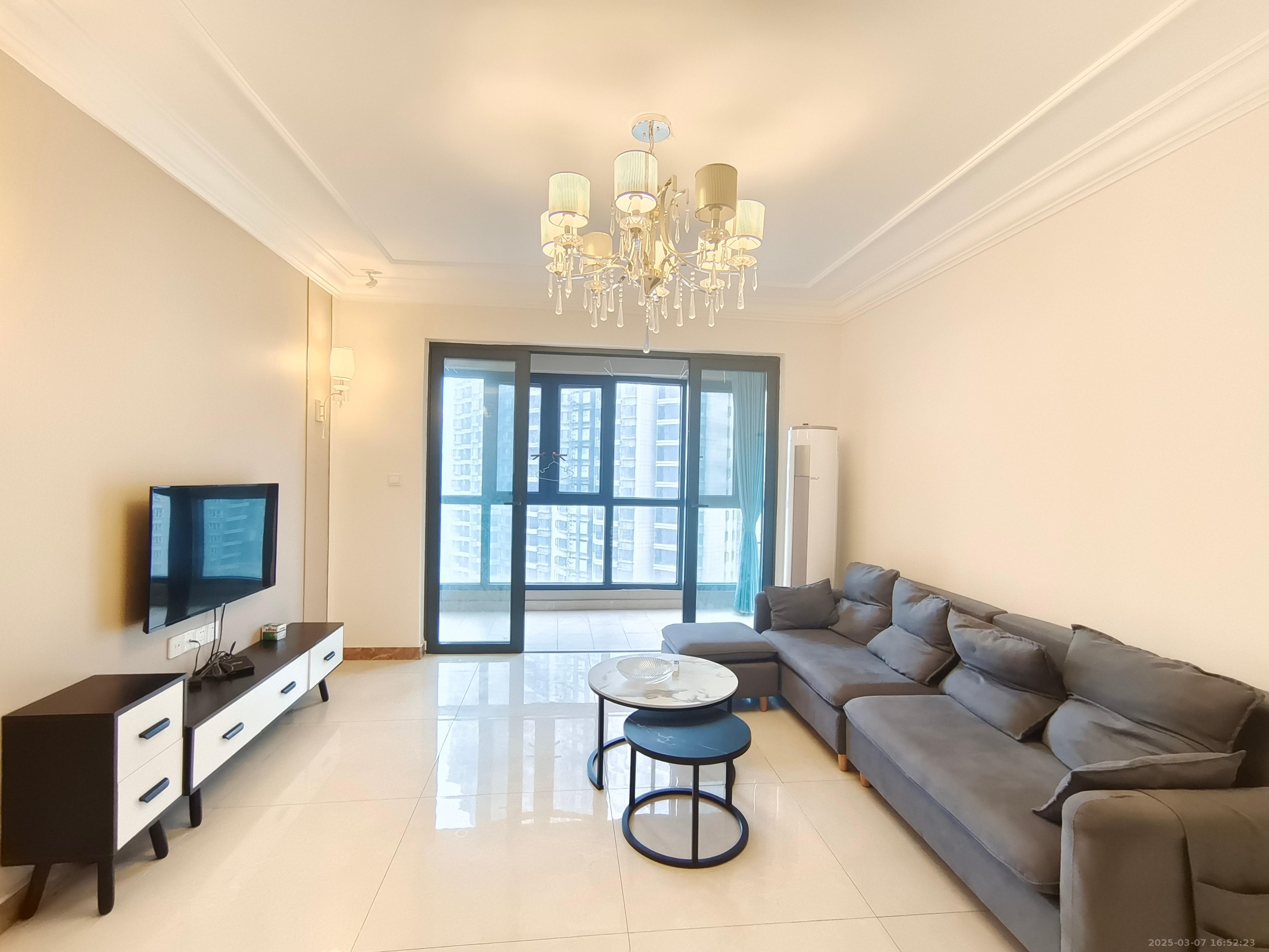 恒大华府 3室2厅1卫 2200.0元/月 恒大华府 3室2厅1卫 2200.0元/月室内图