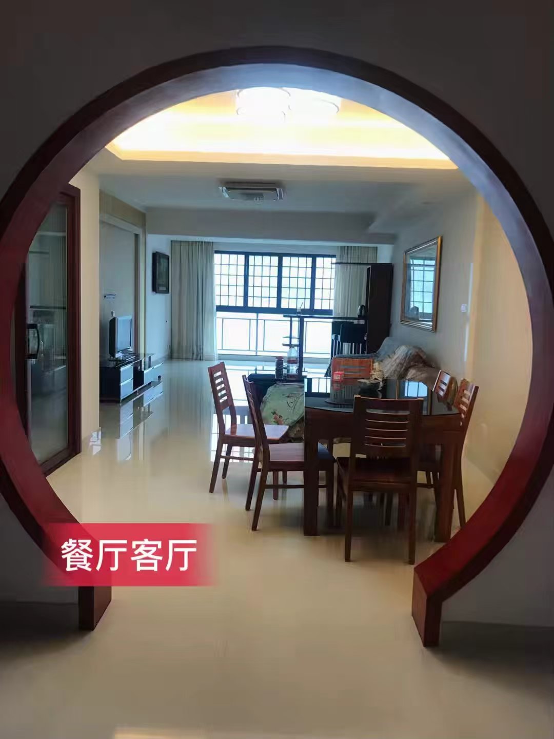 逸臣桃源 3室2厅2卫 2333.00元/月 逸臣桃源 3室2厅2卫 2333.00元/月室内图