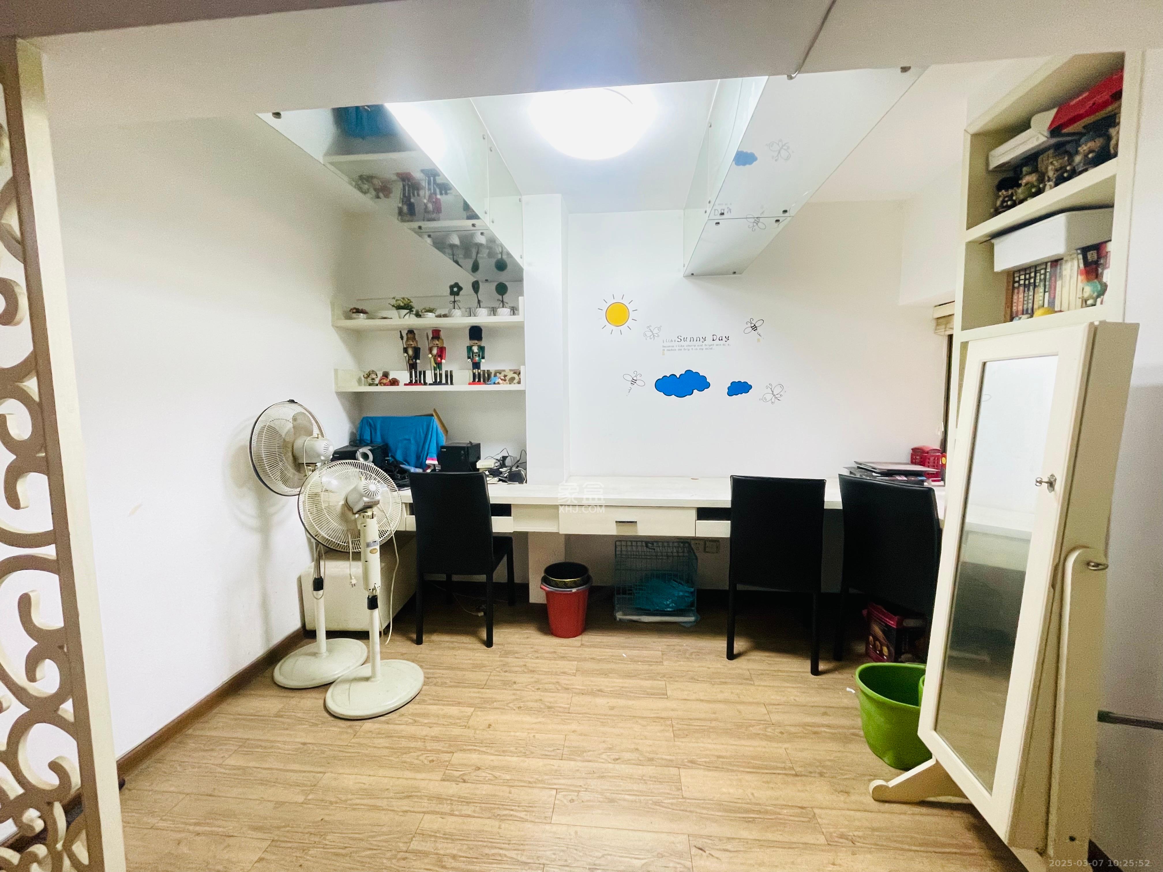 南国嘉苑 4室2厅2卫 3500.0元/月 南国嘉苑 4室2厅2卫 3500.0元/月室内图