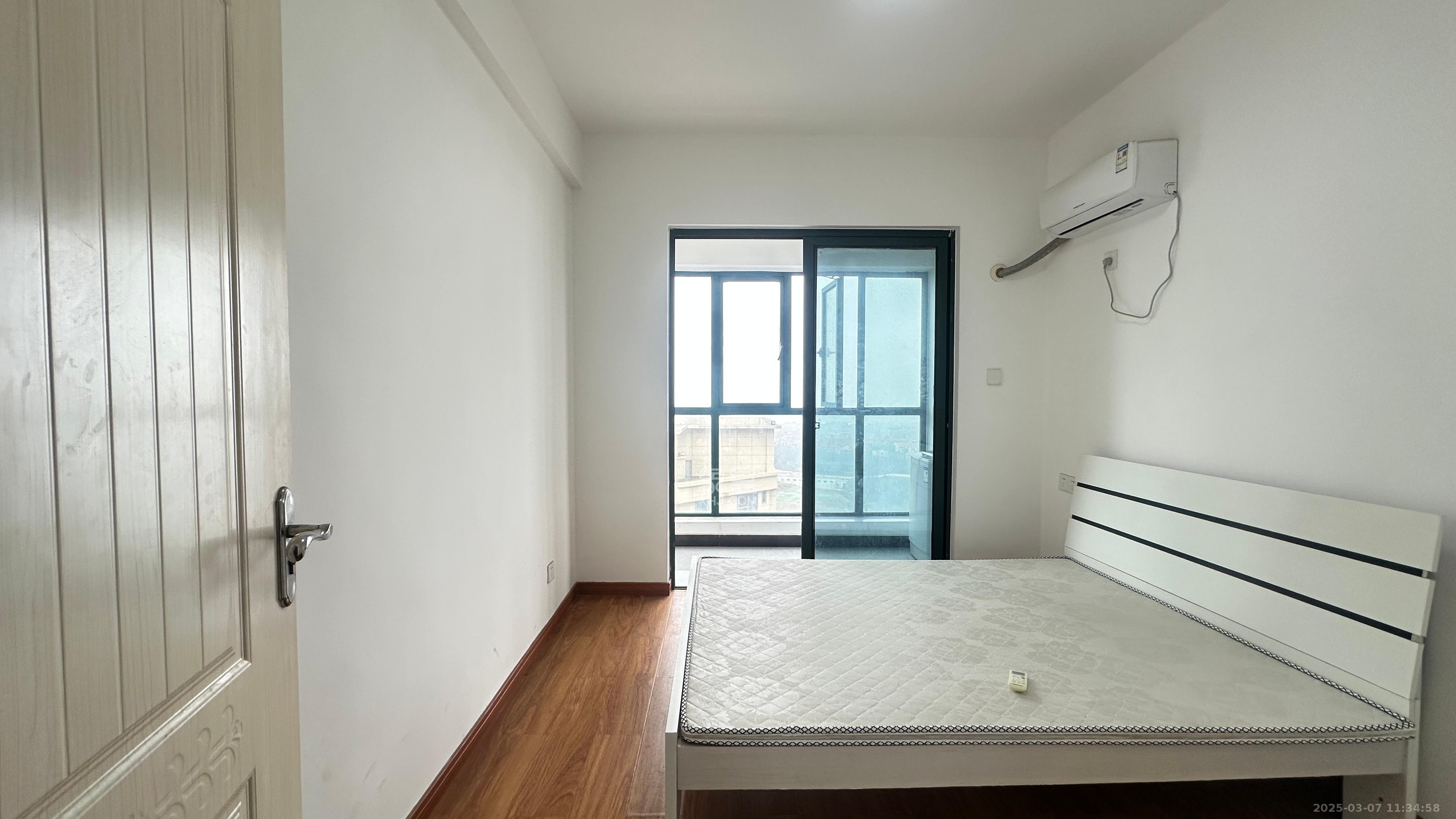 金富星悦汇 4室2厅2卫 1800.0元/月 金富星悦汇 4室2厅2卫 1800.0元/月室内图