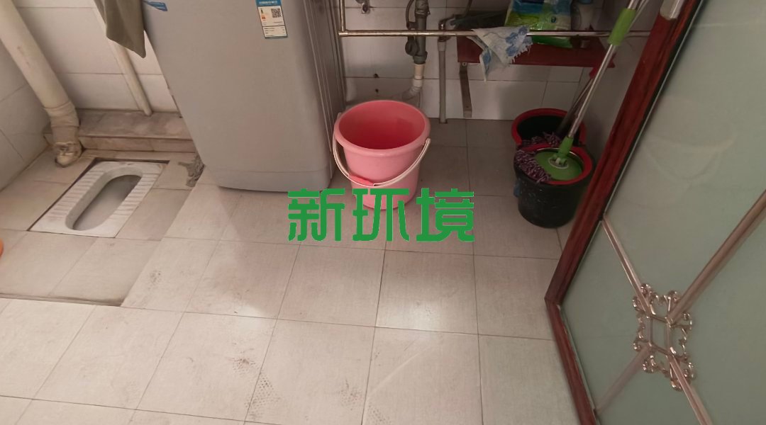 颐乐新村南苑 4室2厅2卫 65.0万 颐乐新村南苑 4室2厅2卫 65.0万客厅