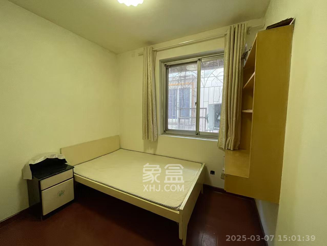 赤岗冲住宅楼（三合公寓）  3室1厅1卫   1600.00元/月室内图