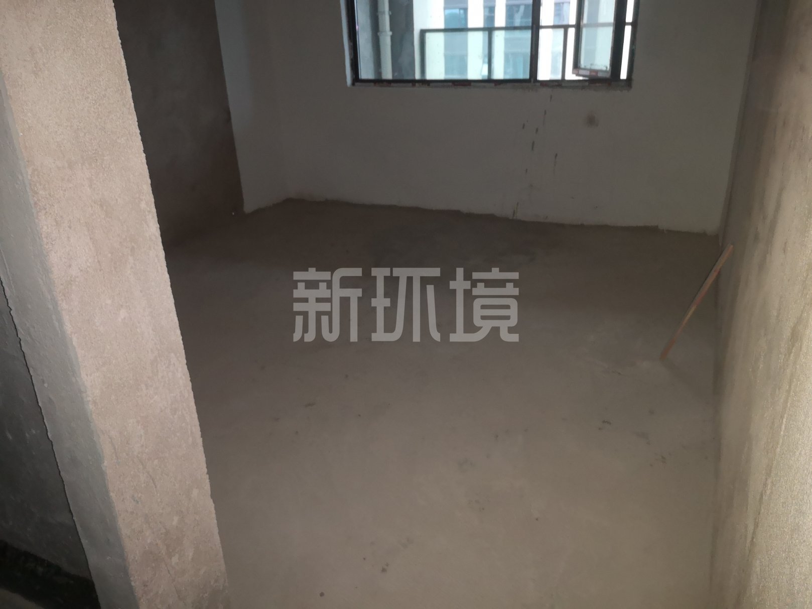 山水印象澜庭  3室2厅2卫   84.80万客厅