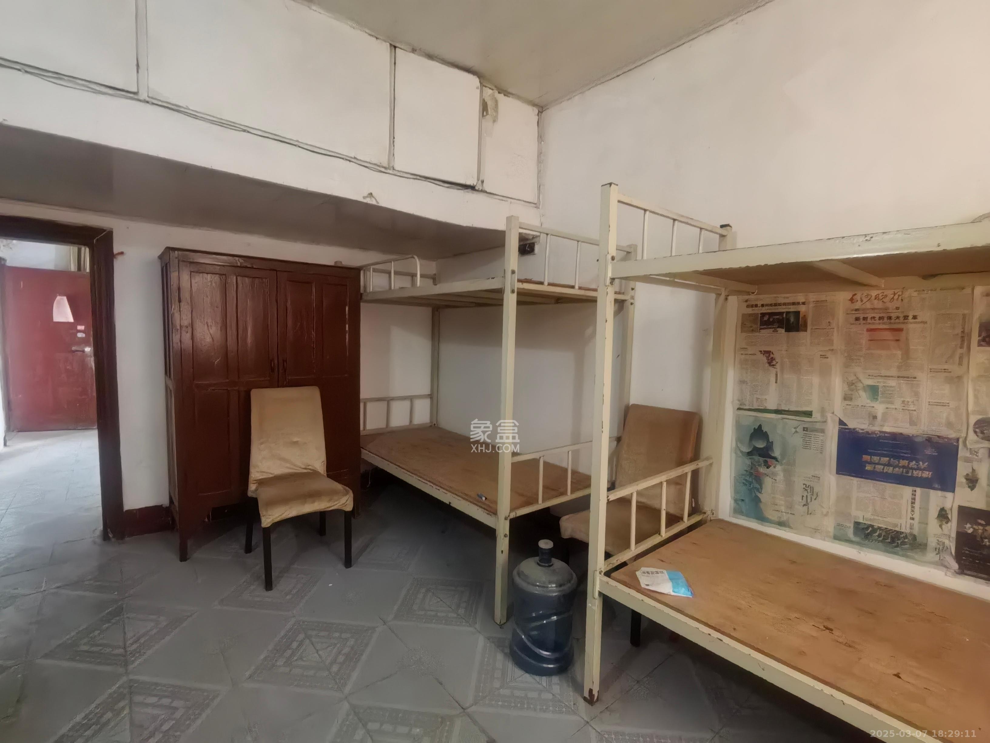 蔡锷路居民点 1室1厅1卫 1200.0元/月 蔡锷路居民点 1室1厅1卫 1200.0元/月室内图