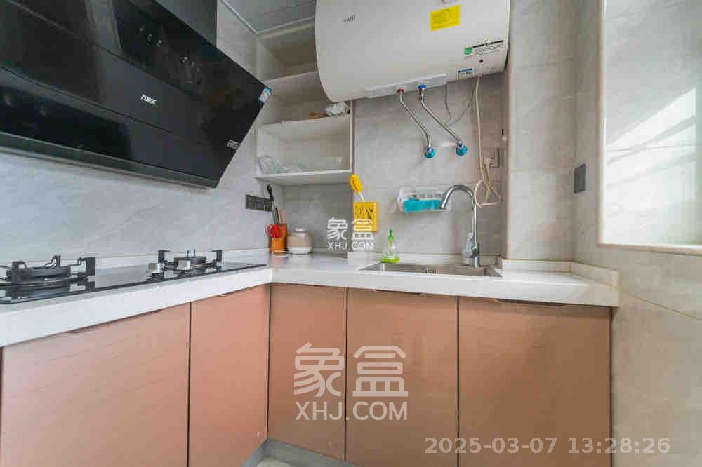 未来漫城  1室1厅1卫   1500.00元/月室内图