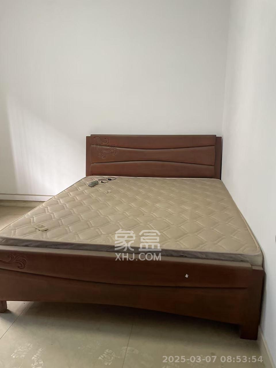 星沙一区 4室2厅1卫 1200.0元/月 星沙一区 4室2厅1卫 1200.0元/月室内图