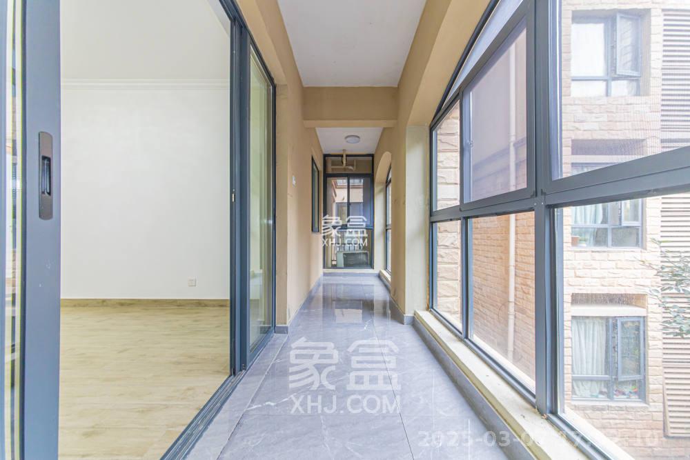 中建芙蓉嘉苑 4室2厅2卫 2800.0元/月 中建芙蓉嘉苑 4室2厅2卫 2800.0元/月室内图