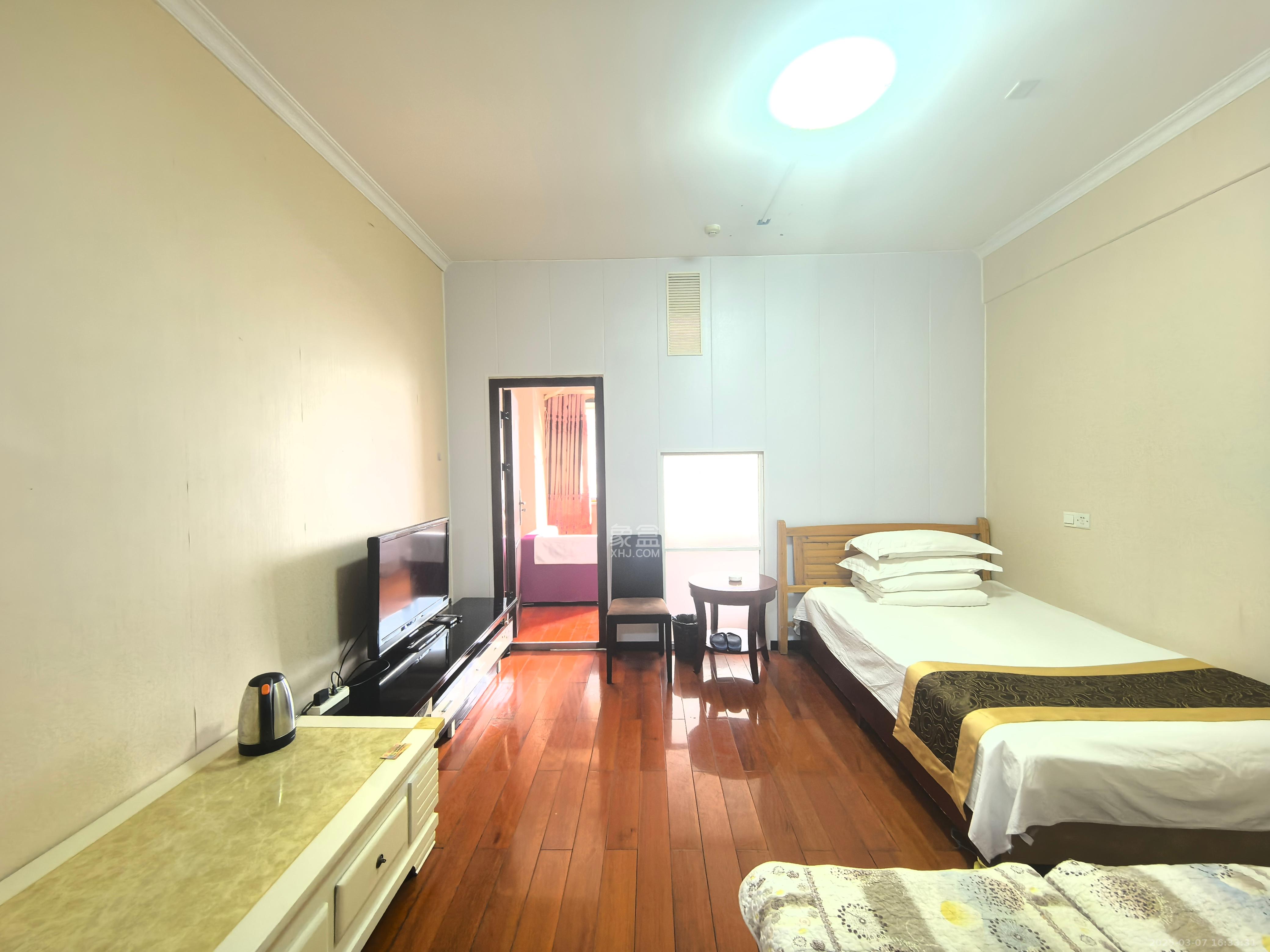 雄海花园 1室1厅1卫 2300.0元/月 雄海花园 1室1厅1卫 2300.0元/月室内图