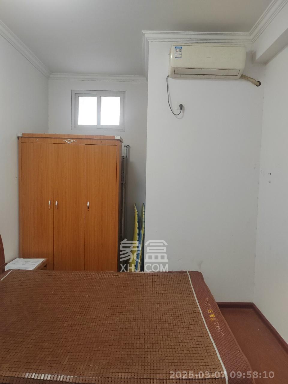 枫华府第  1室2厅1卫    1200.0元/月 枫华府第  1室2厅1卫    1200.0元/月室内图