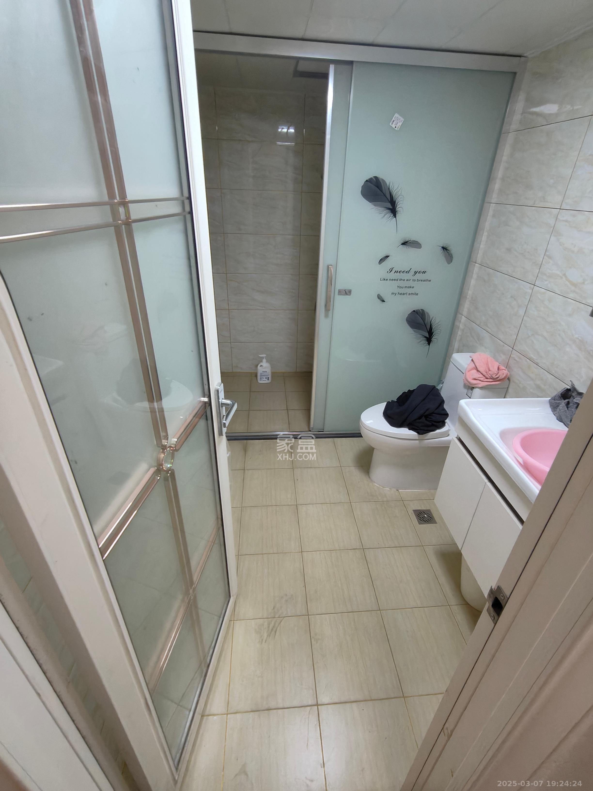 北辰中央公园C区  3室2厅2卫   2500.00元/月室内图